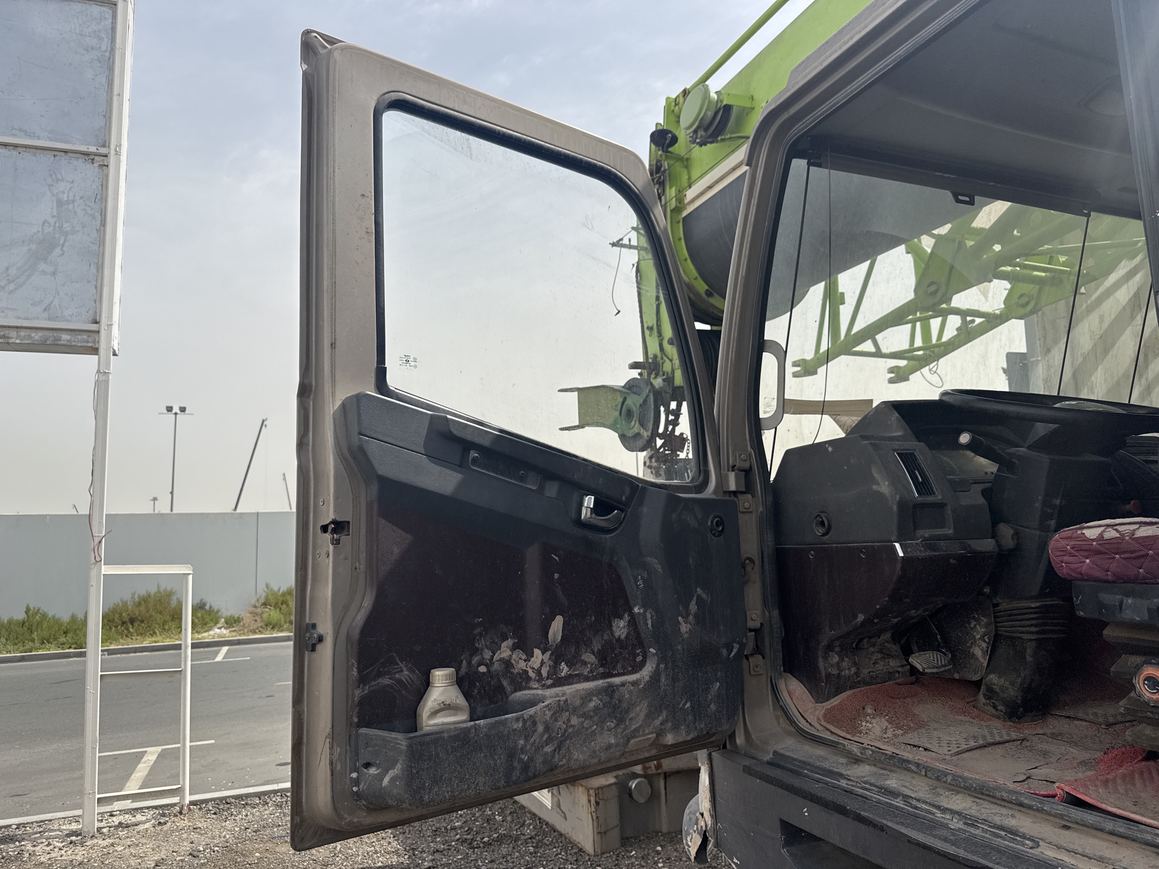 TRC-004-Zoomlion-ZTC-800V-Truck-cranes-inspection-Structure-Doors-1
