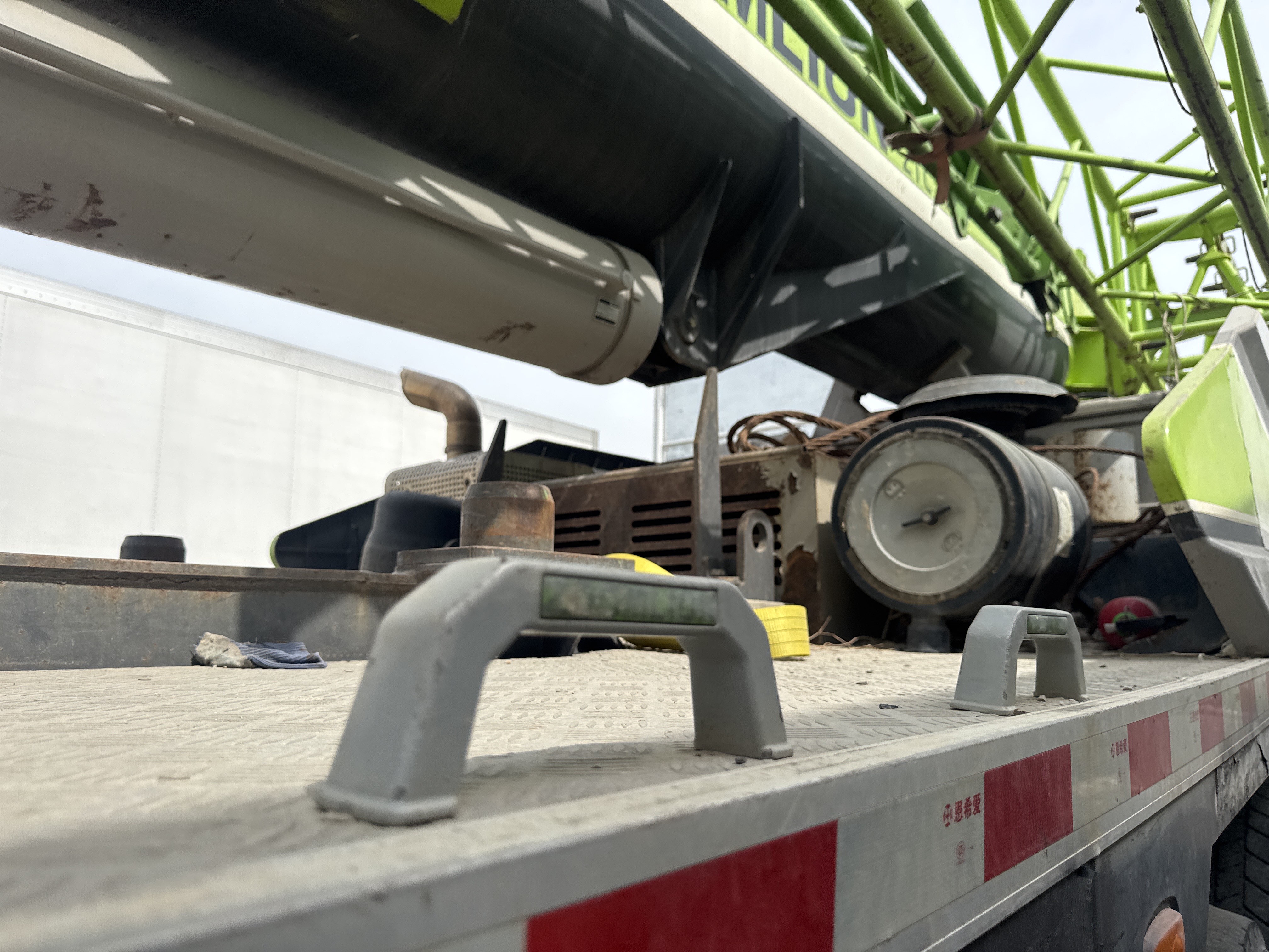 TRC-004-Zoomlion-ZTC-800V-Truck-cranes-inspection-Structure-Handrails-1
