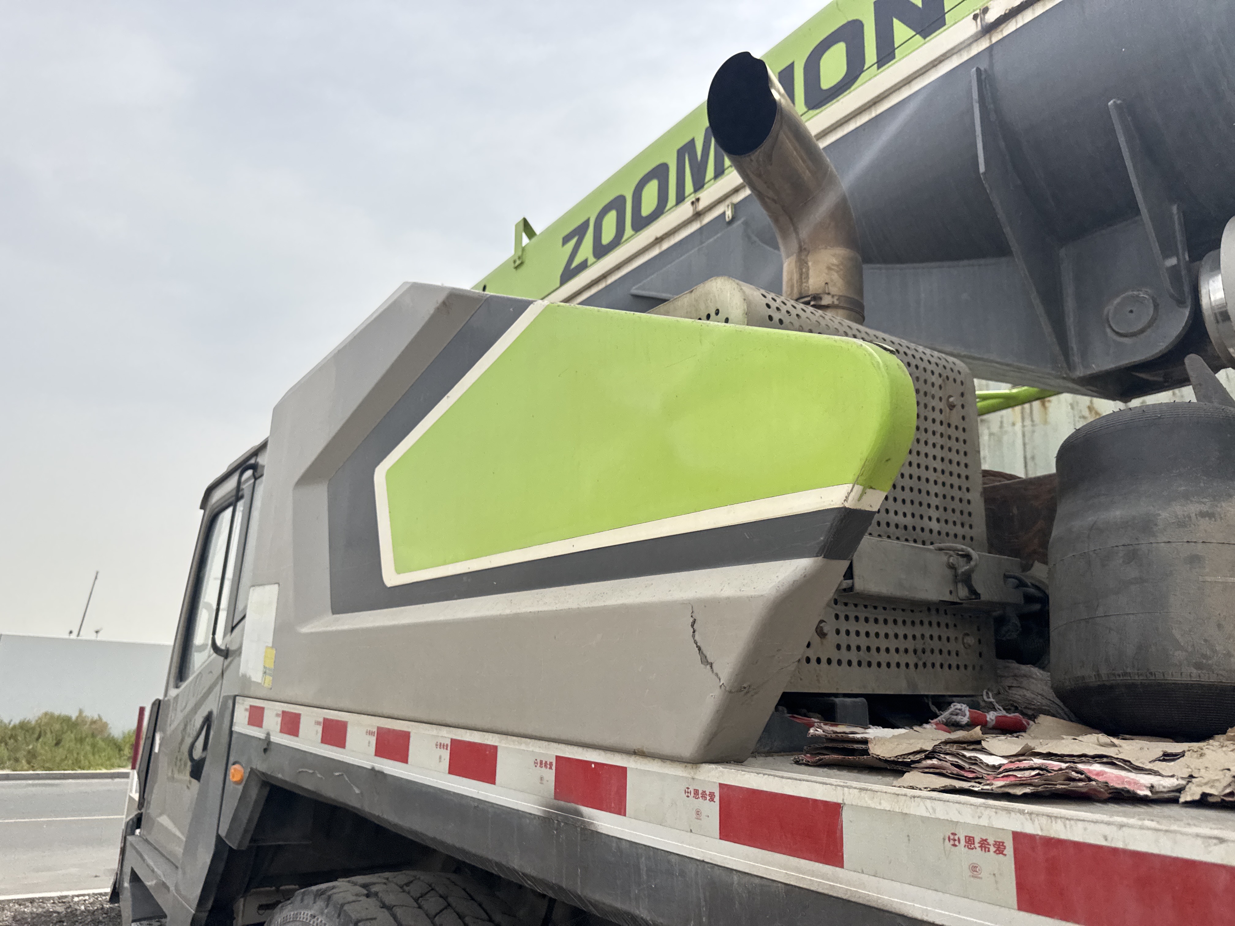 TRC-004-Zoomlion-ZTC-800V-Truck-cranes-inspection-Structure-Sheet-metal-(fiberglass)-2