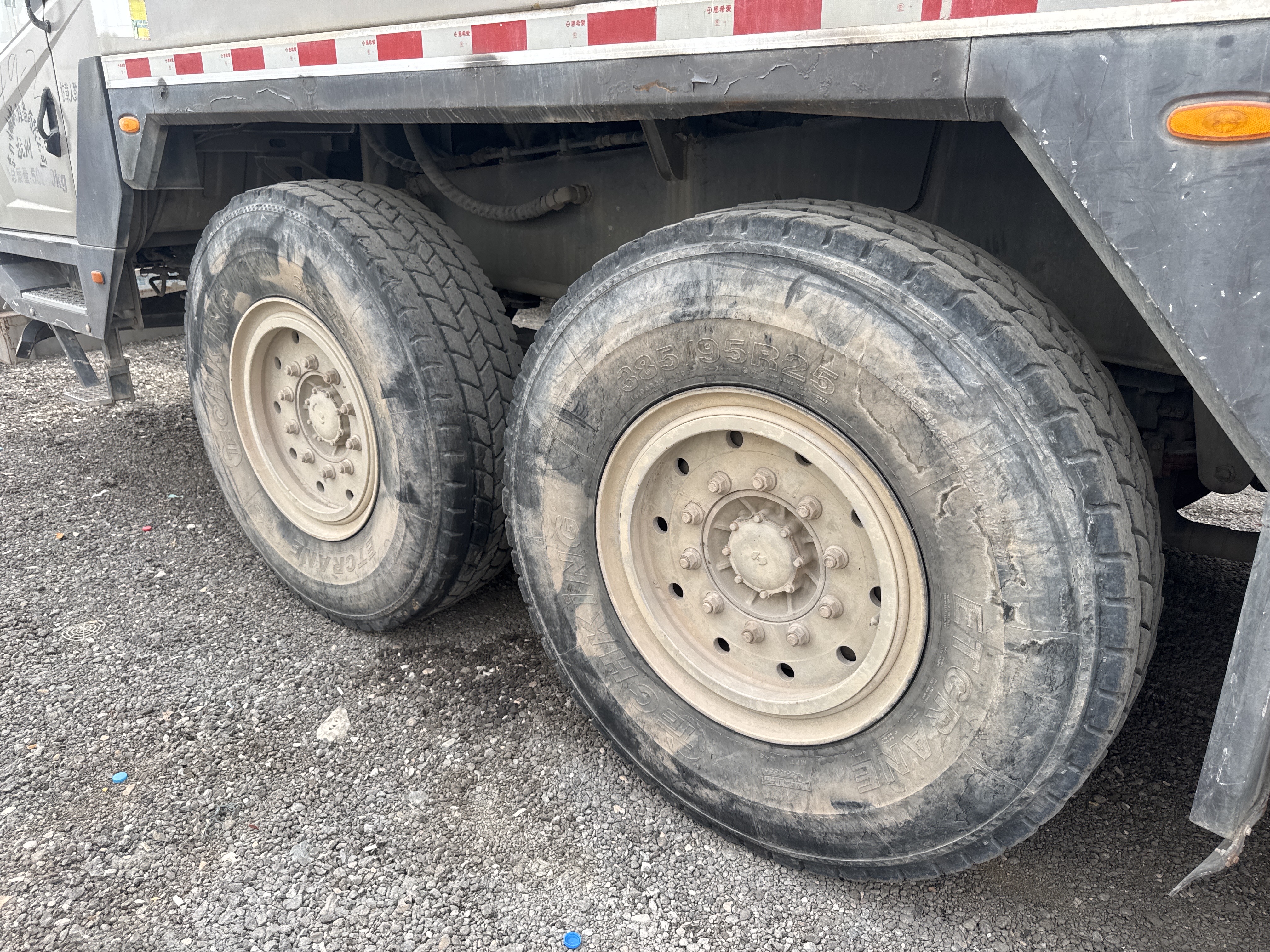 TRC-004-Zoomlion-ZTC-800V-Truck-cranes-inspection-Chassis-Tires-condition-1