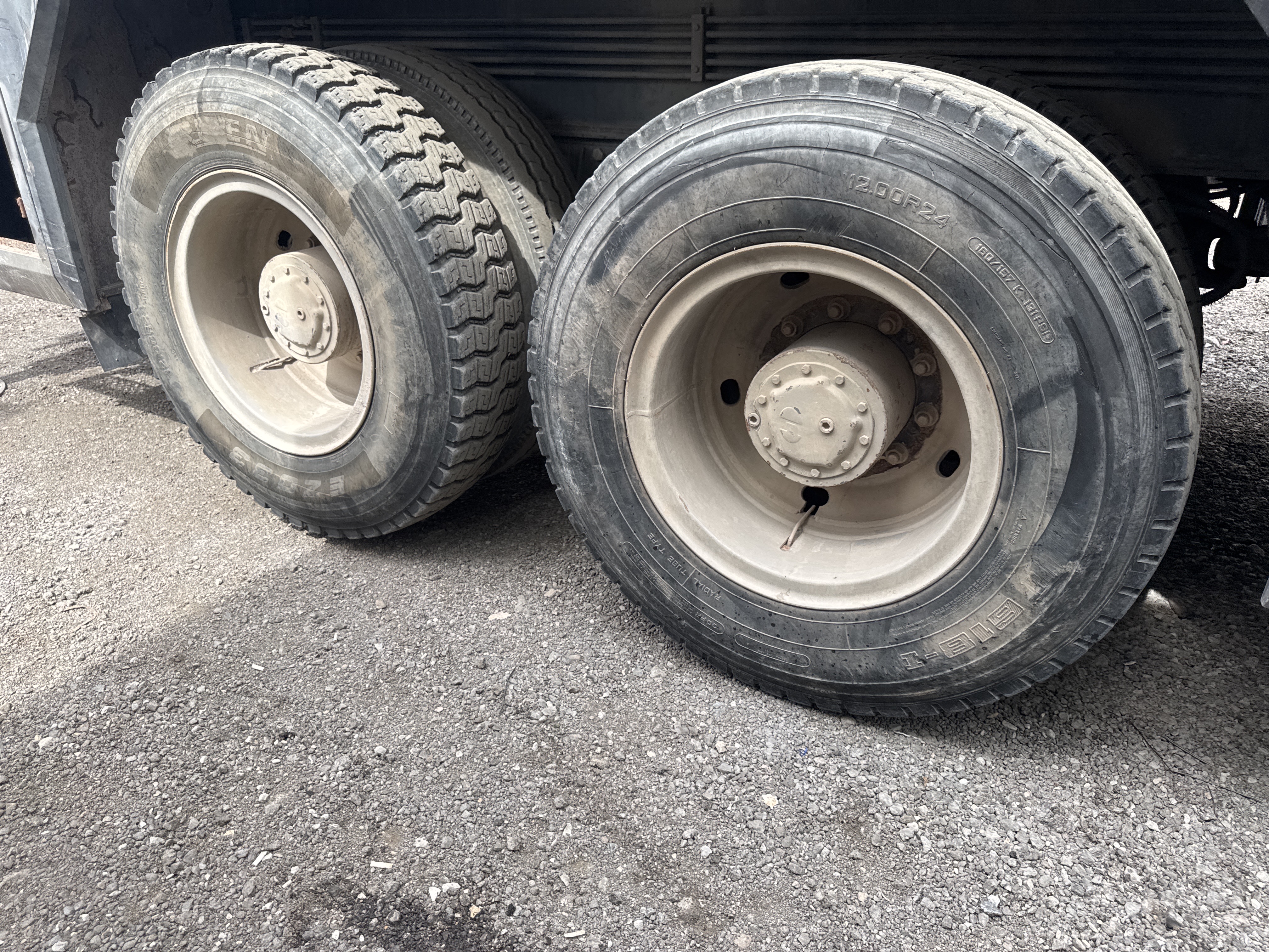 TRC-004-Zoomlion-ZTC-800V-Truck-cranes-inspection-Chassis-Tires-condition-1