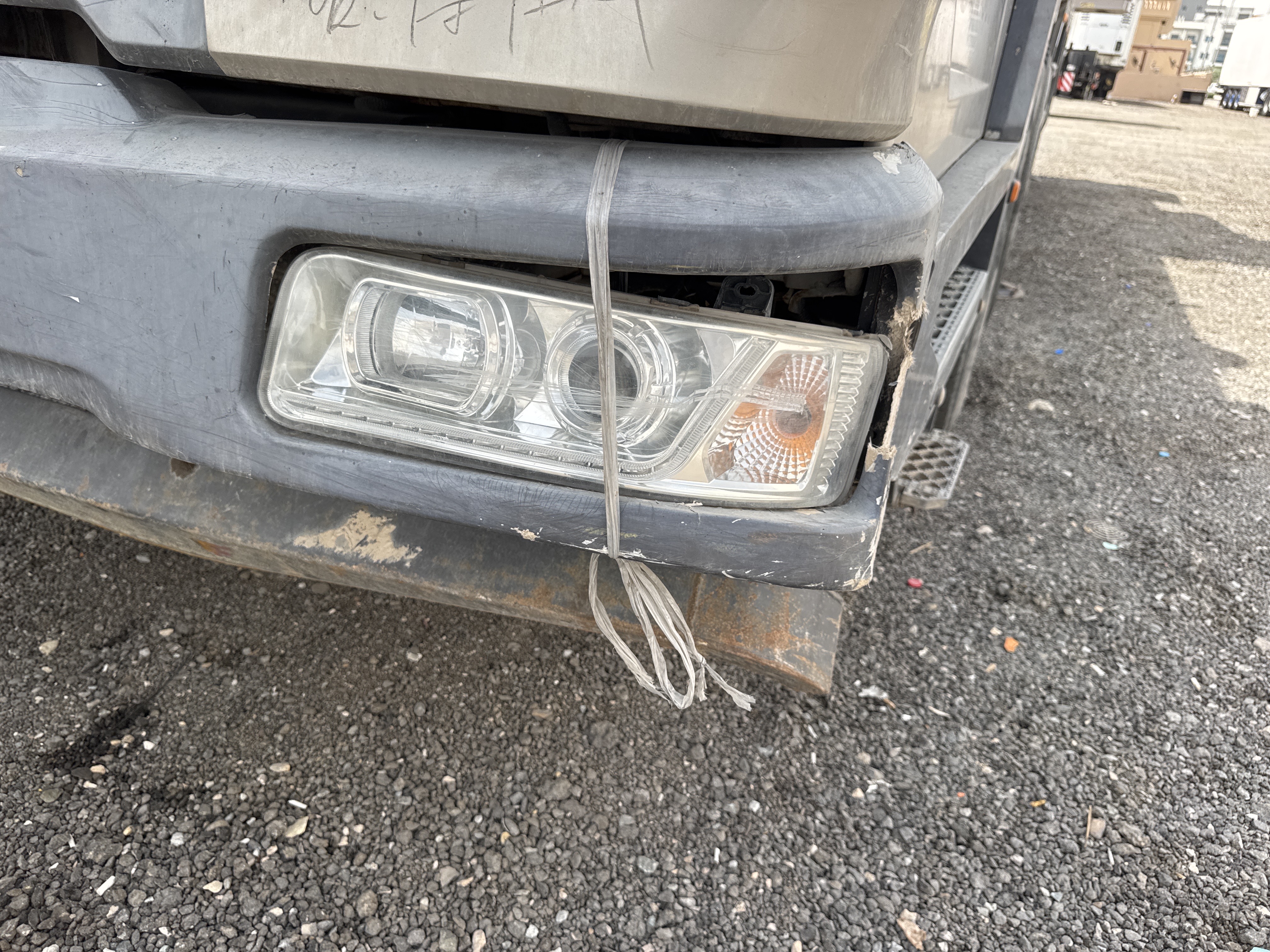 TRC-004-Zoomlion-ZTC-800V-Truck-cranes-inspection-Electronics-Lights-and-signals-1