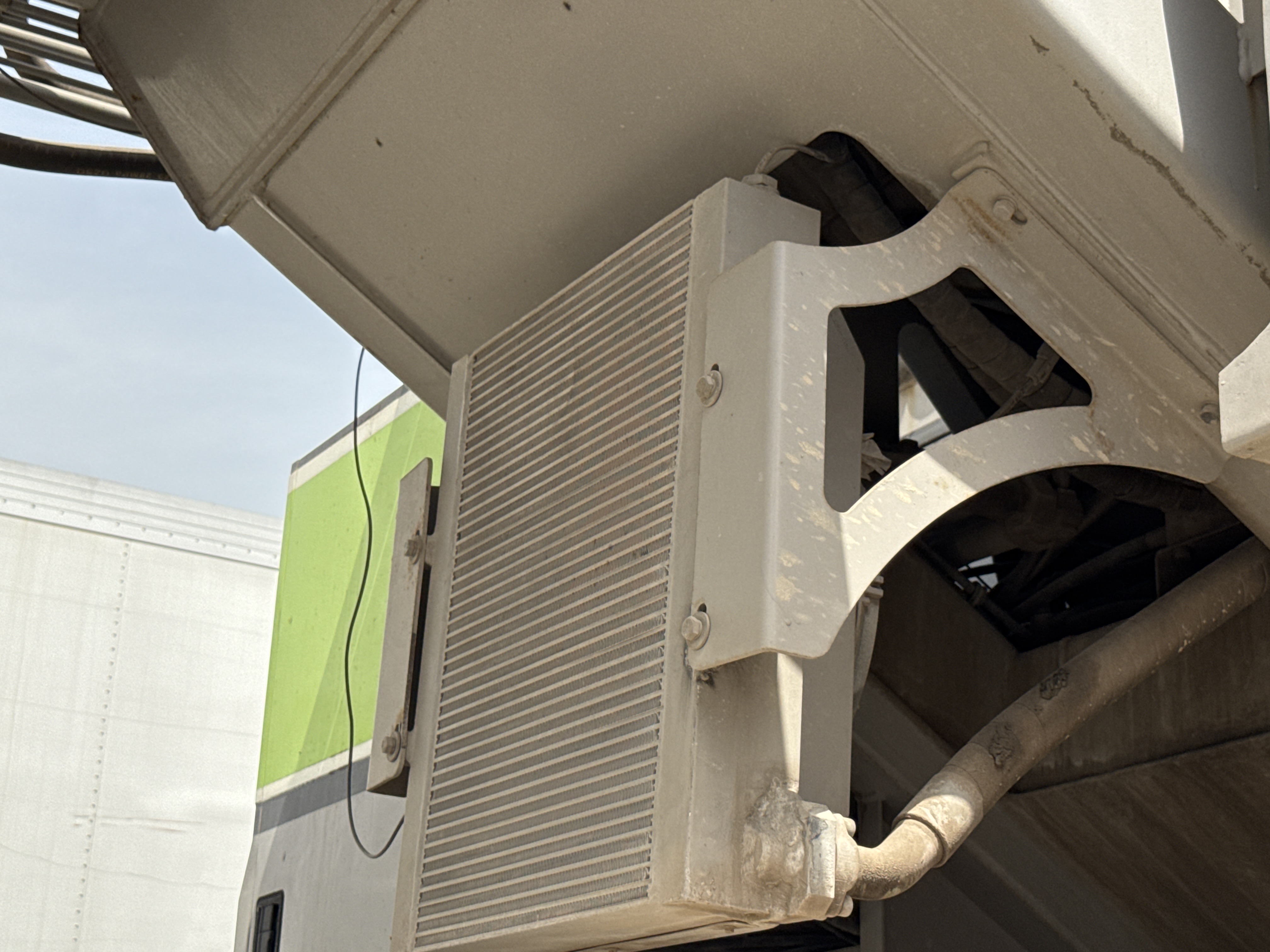 TRC-004-Zoomlion-ZTC-800V-Truck-cranes-inspection-Engine-Cooling-fan-and-fan-guard-1