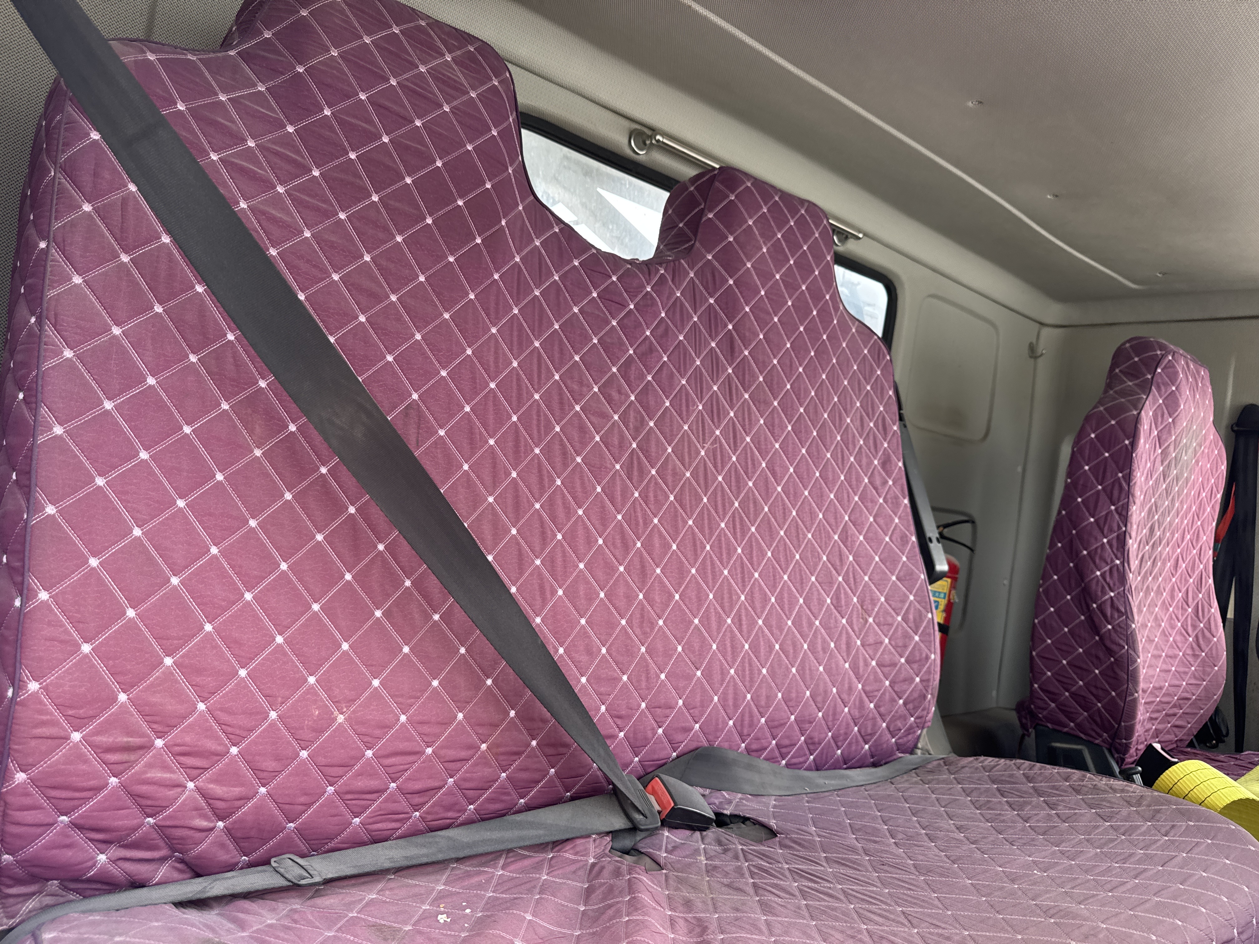 TRC-004-Zoomlion-ZTC-800V-Truck-cranes-inspection-Safety-Seat-belts-1