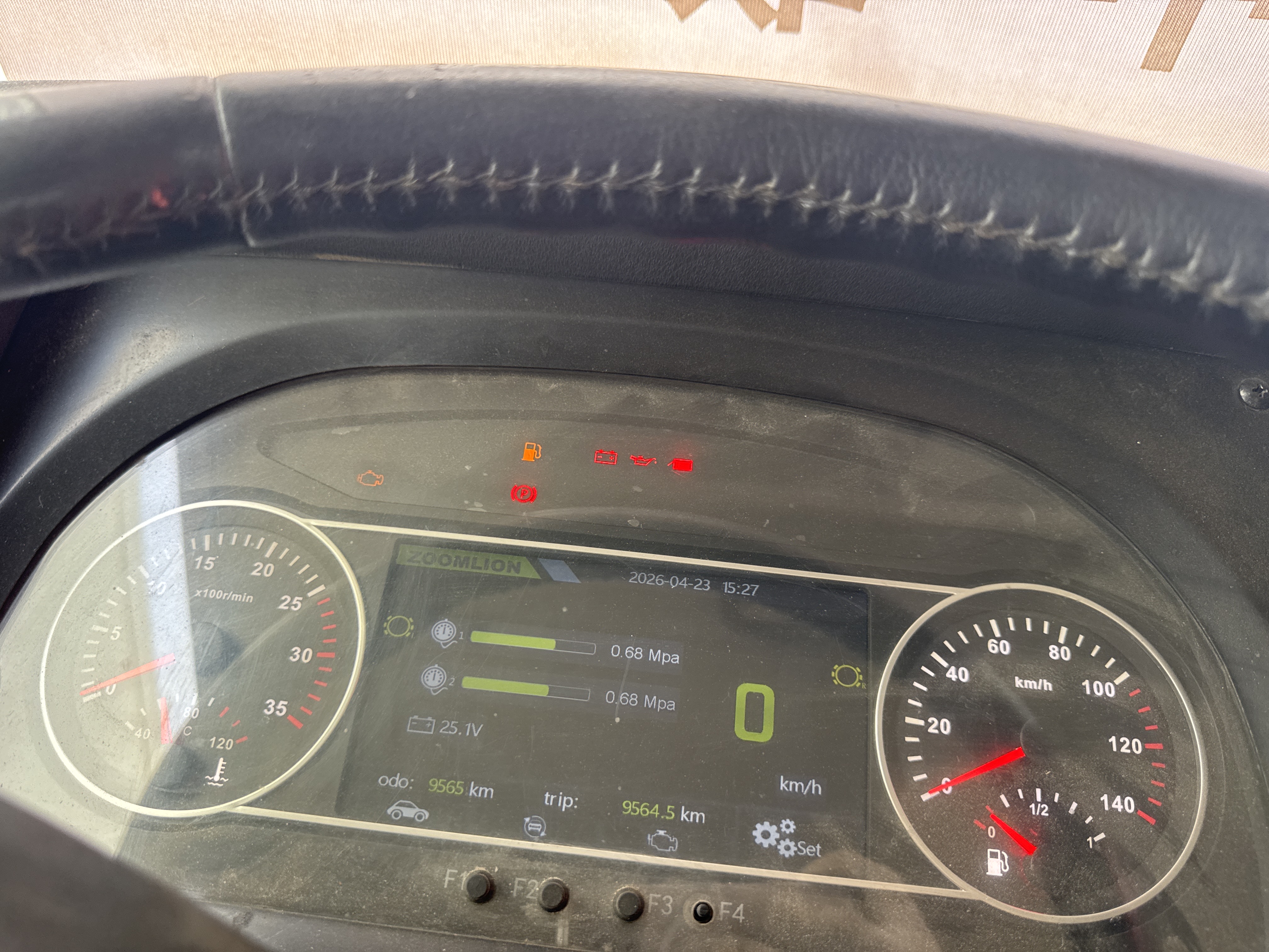 TRC-003-زومليون-ZTC-800V-شاحنات-الرافعة-فحص-الكابينة-مجموعة-العدادات-1
