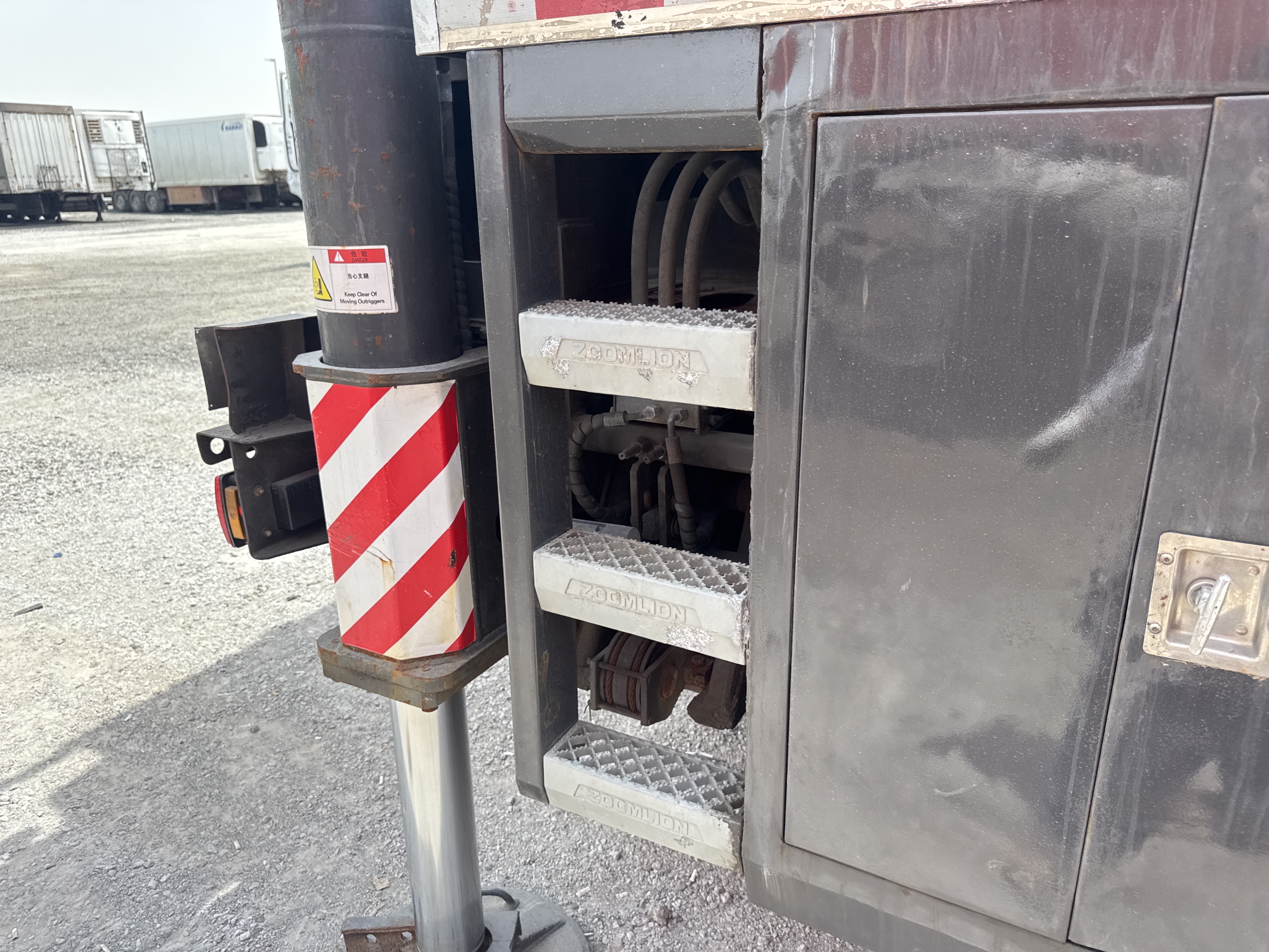 TRC-003-زومليون-ZTC-800V-شاحنات-الرافعة-فحص-الهيكل-السلالم-والمداسات-1