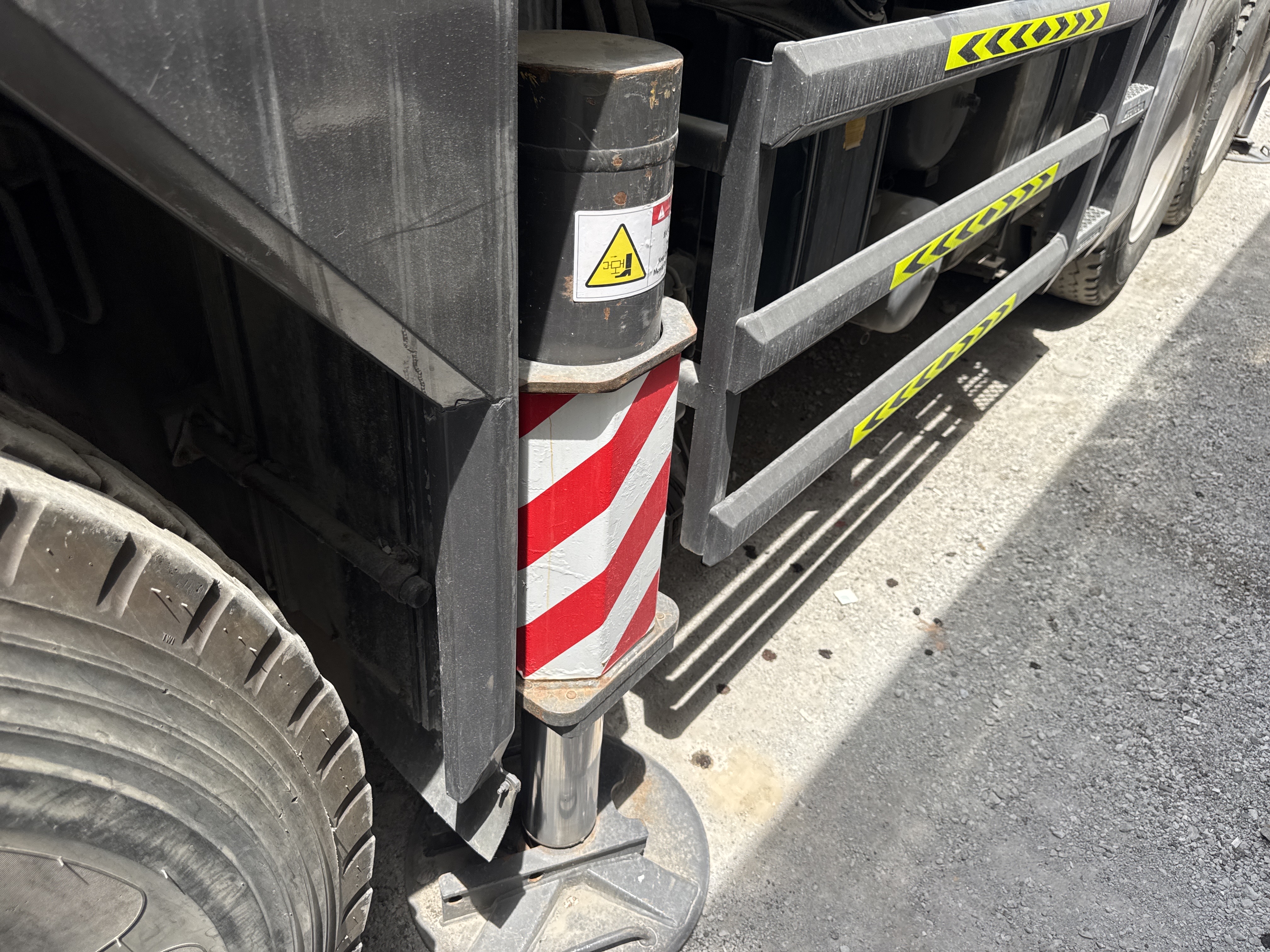 TRC-003-زومليون-ZTC-800V-شاحنات-الرافعة-فحص-الهيكل-ركائز-الرفع-1