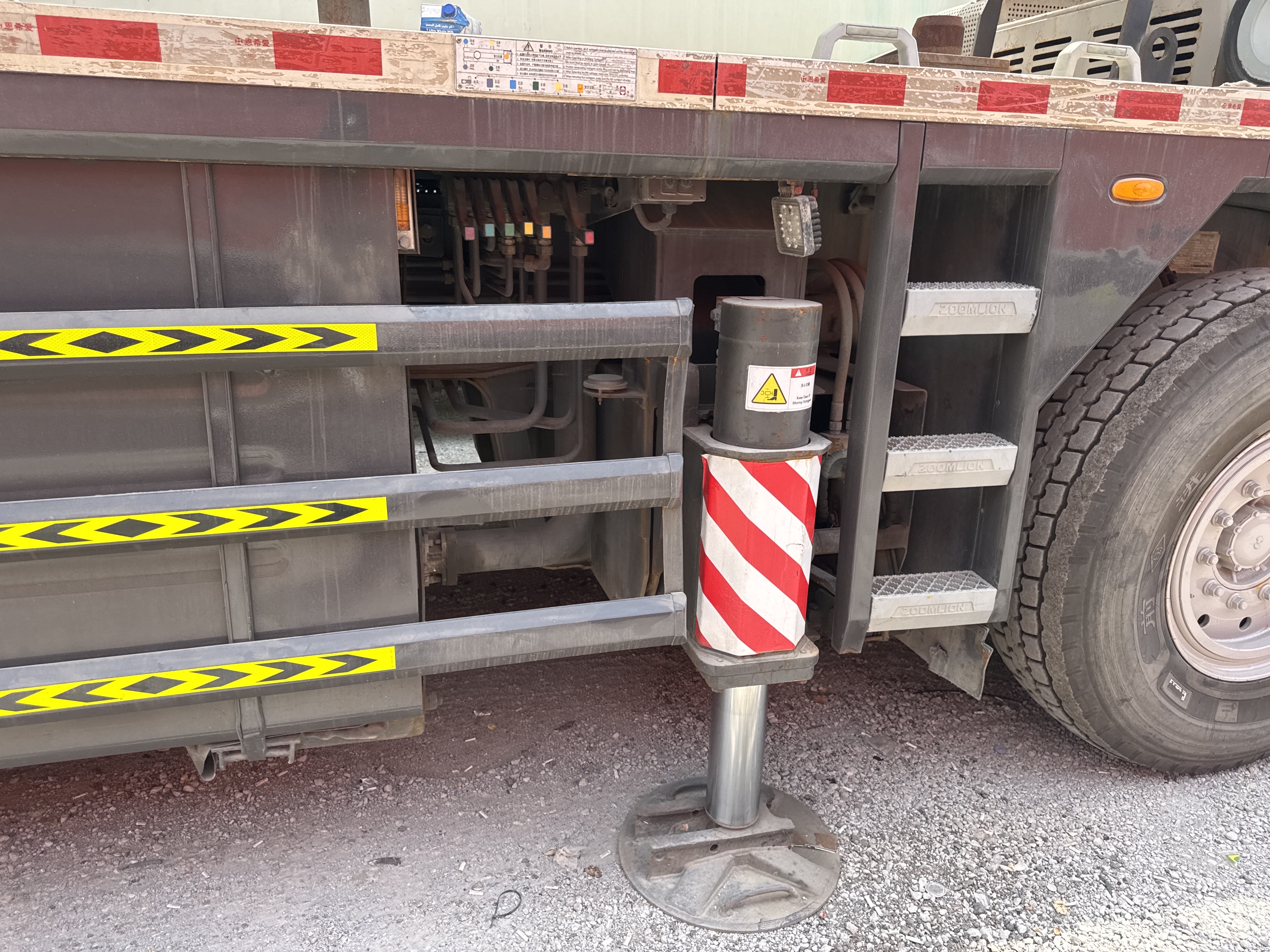 TRC-003-زومليون-ZTC-800V-شاحنات-الرافعة-فحص-الهيكل-ركائز-الرفع-1