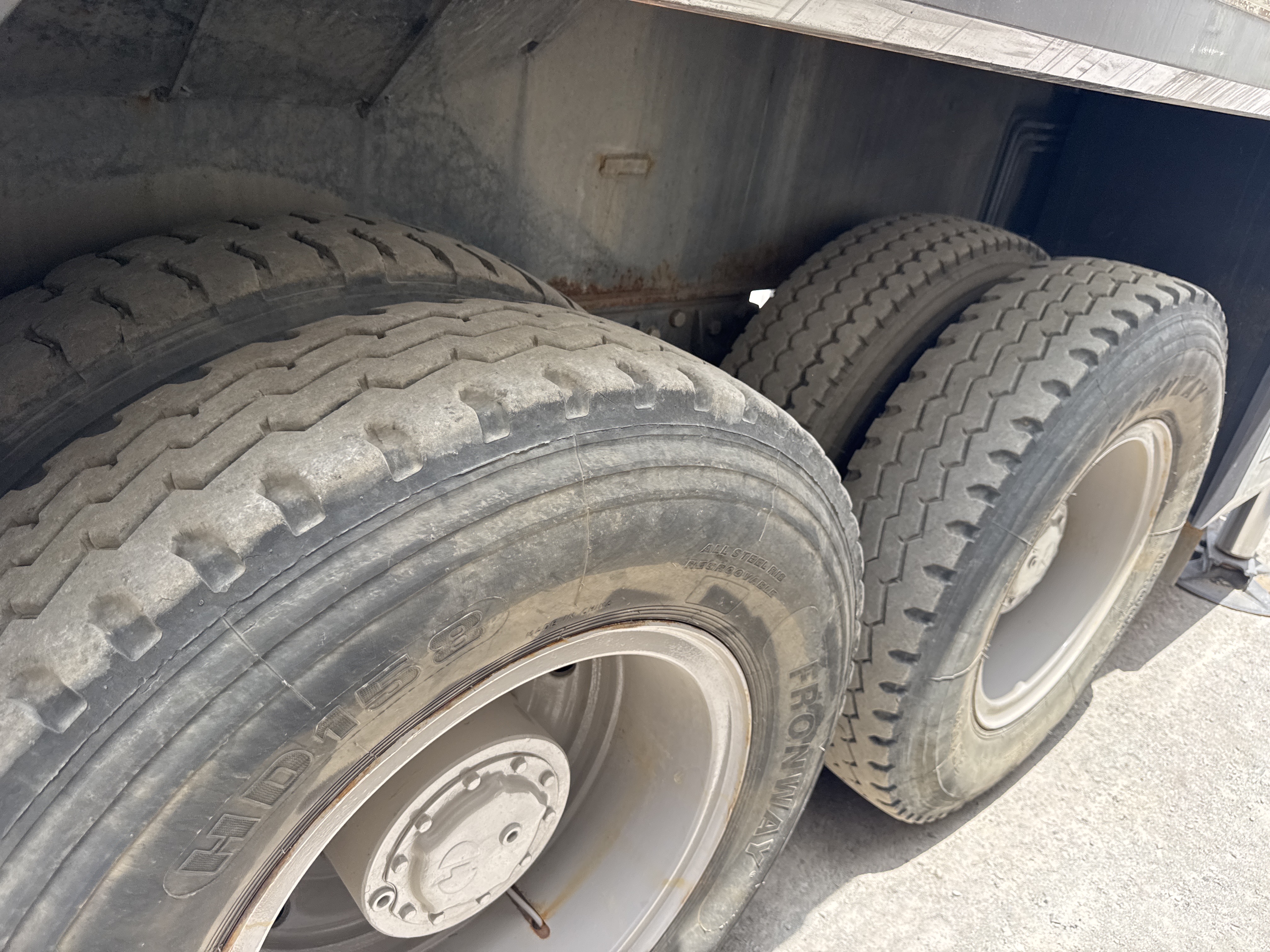 TRC-003-زومليون-ZTC-800V-شاحنات-الرافعة-فحص-الهيكل-حالة-العجلات-1
