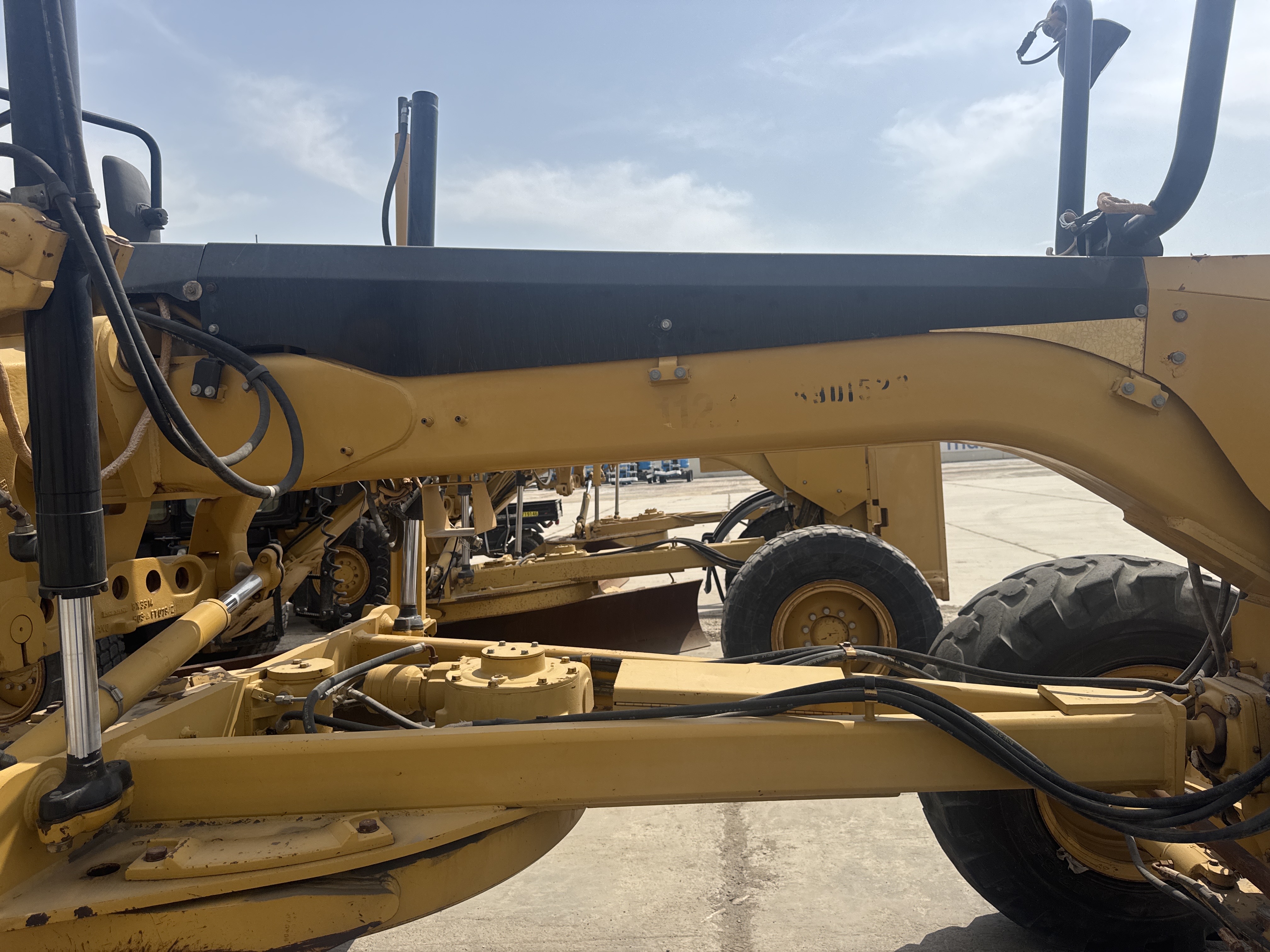 MGG-003-كاتربيلر-140M-كريدرات-فحص-الهيكل-حالة-الإطار-1