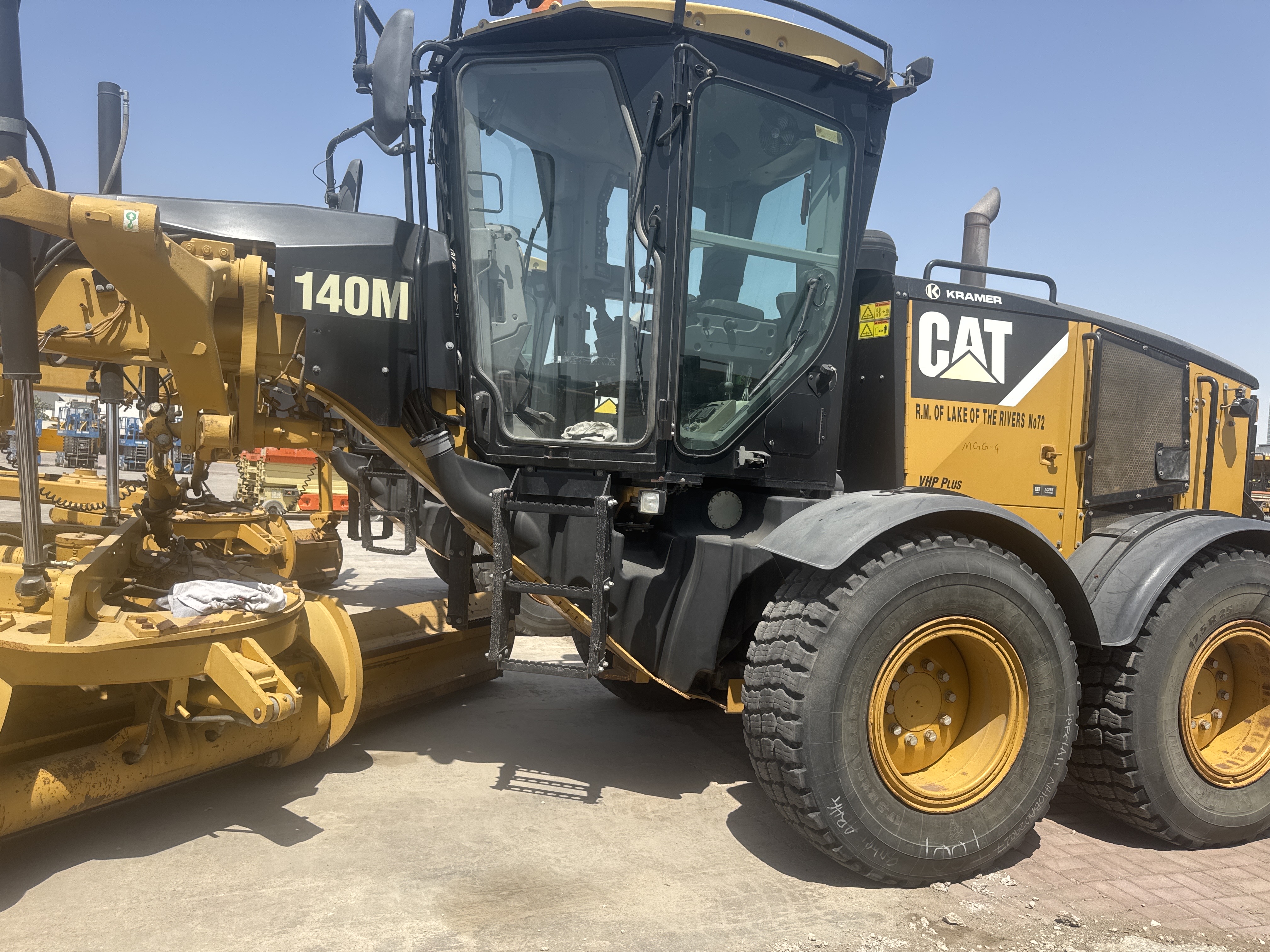 MGG-004-كاتربيلر-140M-VHP-Plus-كريدرات-فحص-الهيكل-الصبغ-1