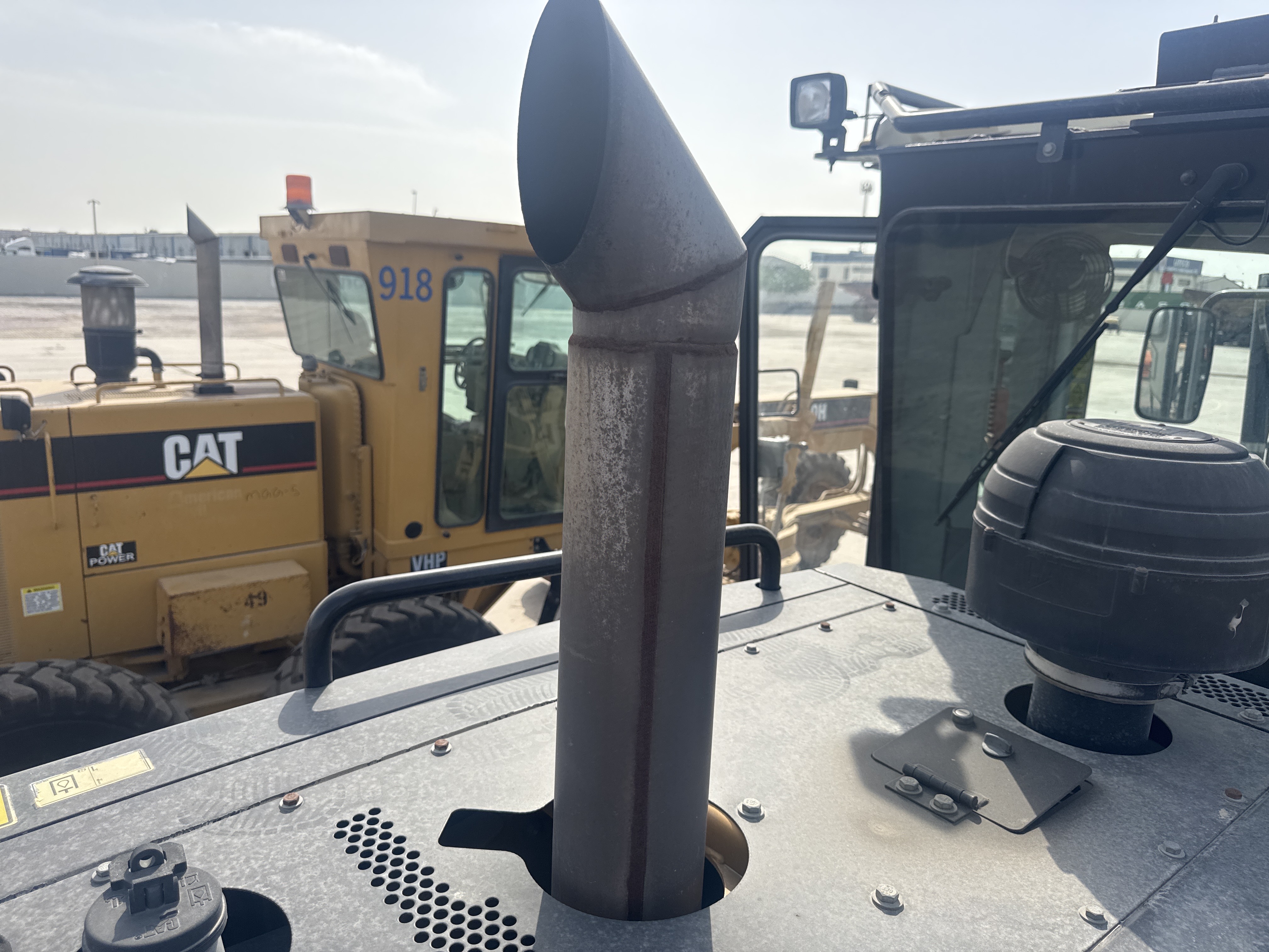 MGG-004-كاتربيلر-140M-VHP-Plus-كريدرات-فحص-المحرك-نظام-العادم-1