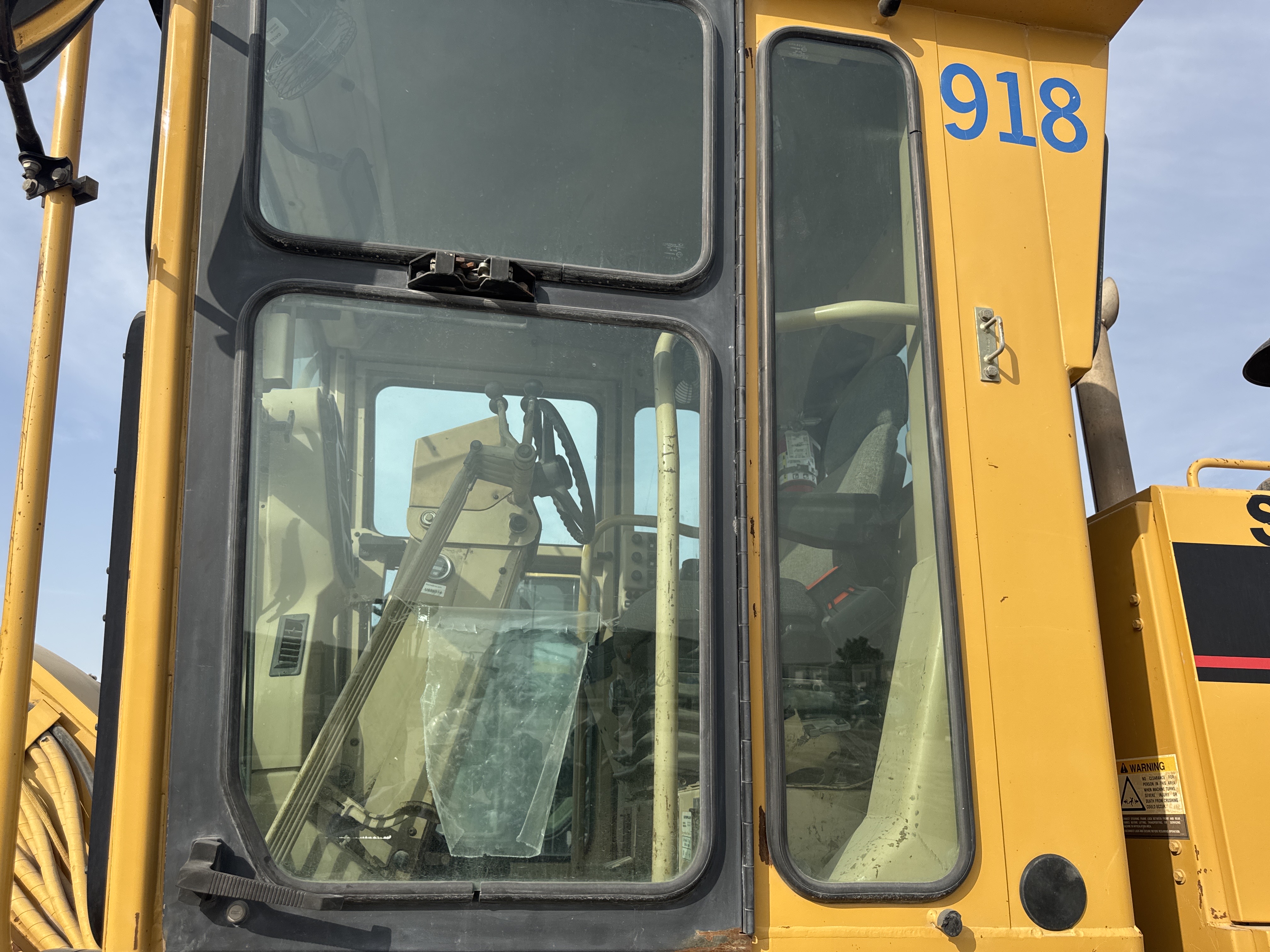 MGG-005-Cat-140H-Motor-graders-inspection-Structure-Doors-1