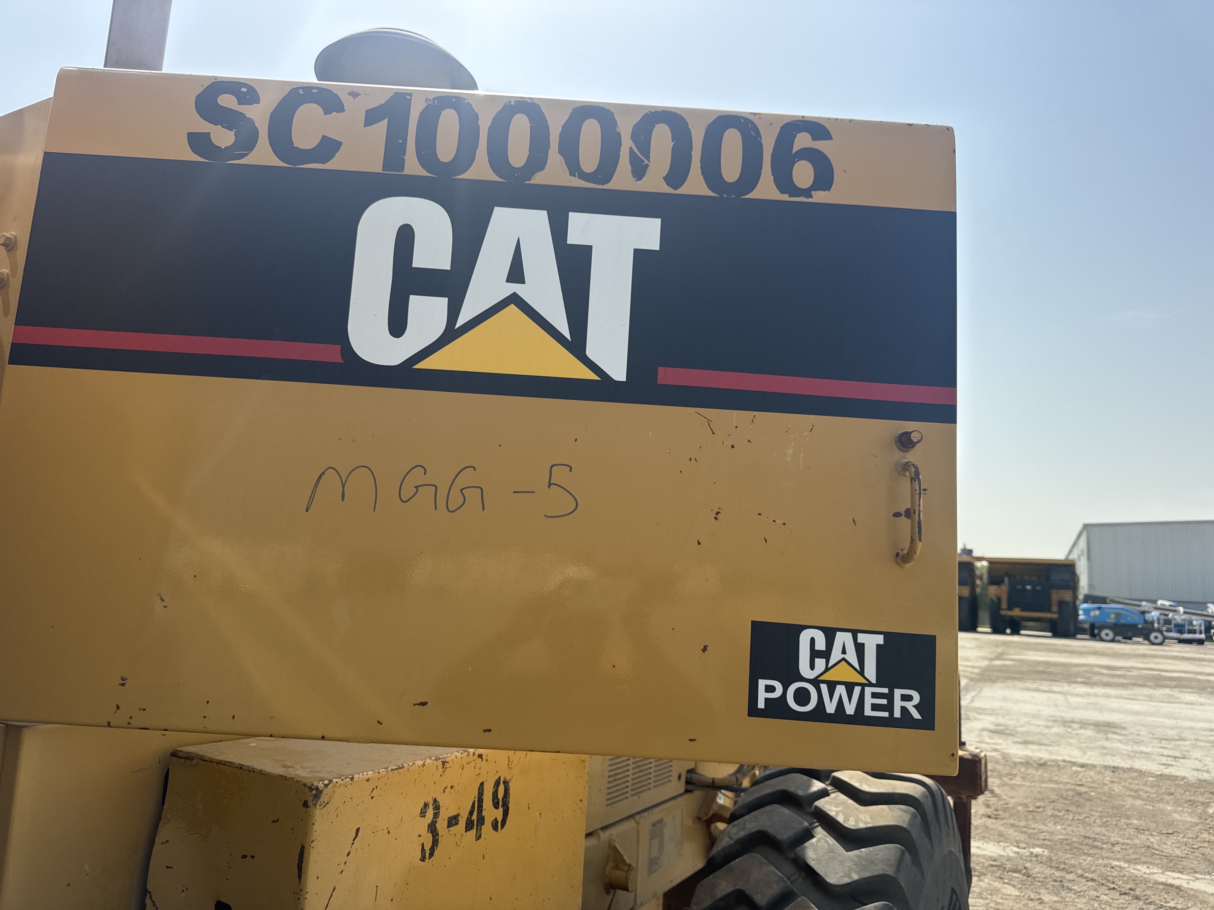 MGG-005-Cat-140H-Motor-graders-inspection-Structure-Sheet-metal-(fiberglass)-1