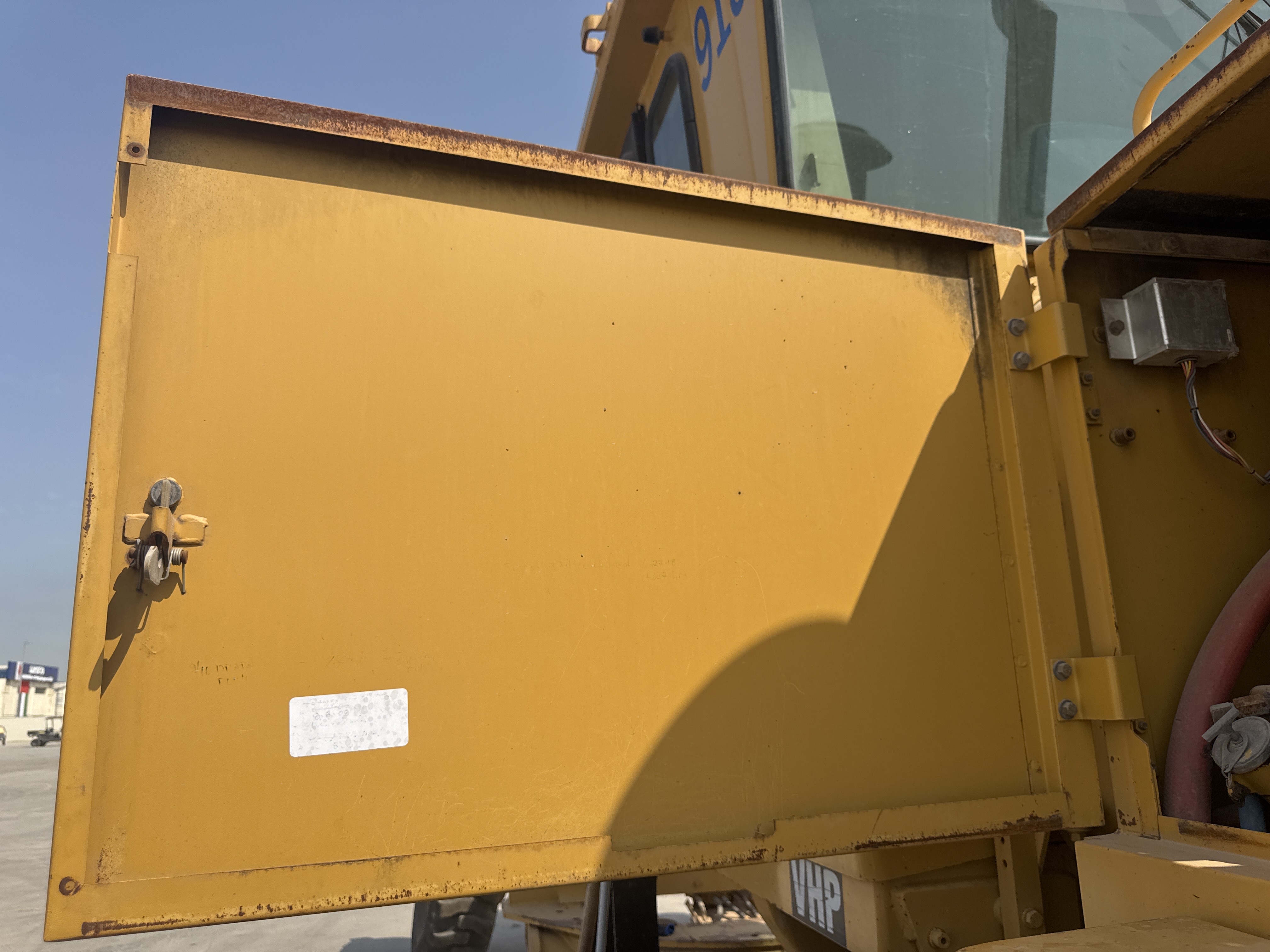 MGG-005-Cat-140H-Motor-graders-inspection-Structure-Sheet-metal-(fiberglass)-1