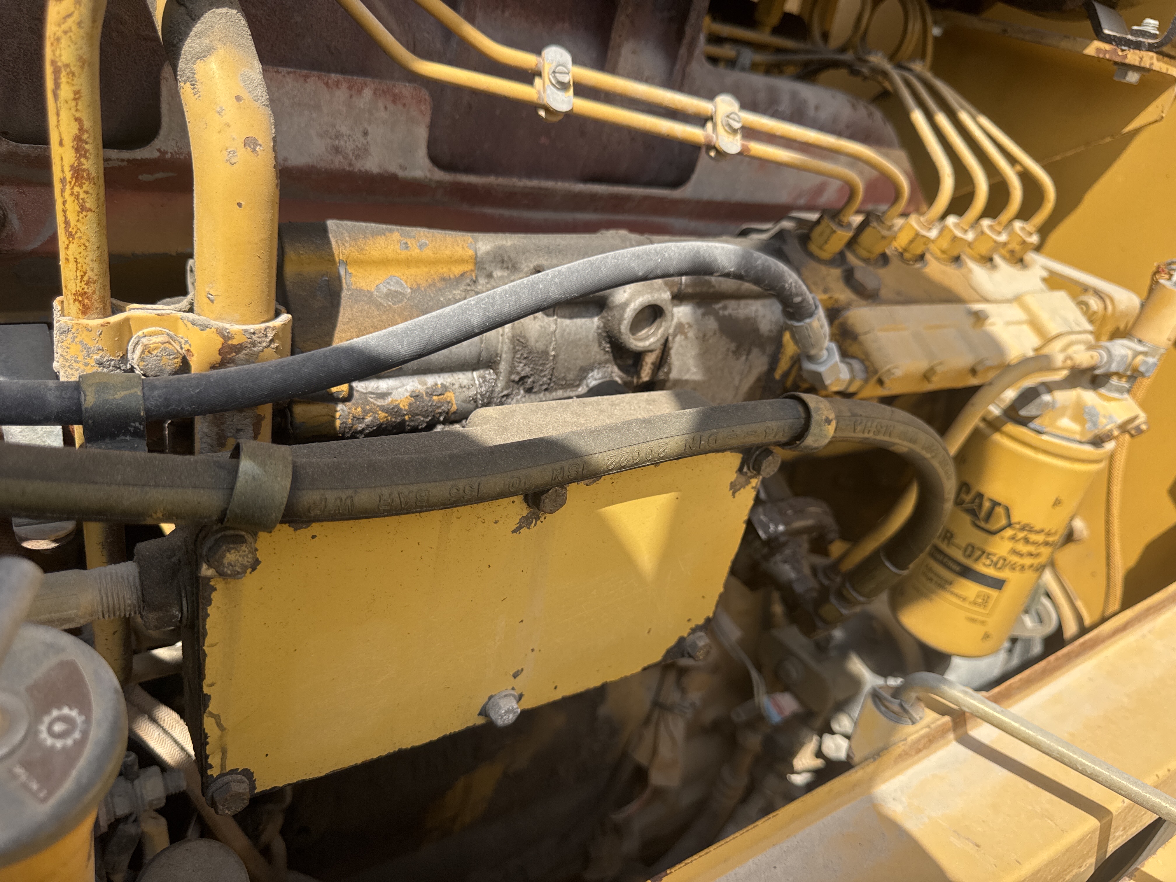 MGG-005-Cat-140H-Motor-graders-inspection-Engine-Fuel-leaks-1