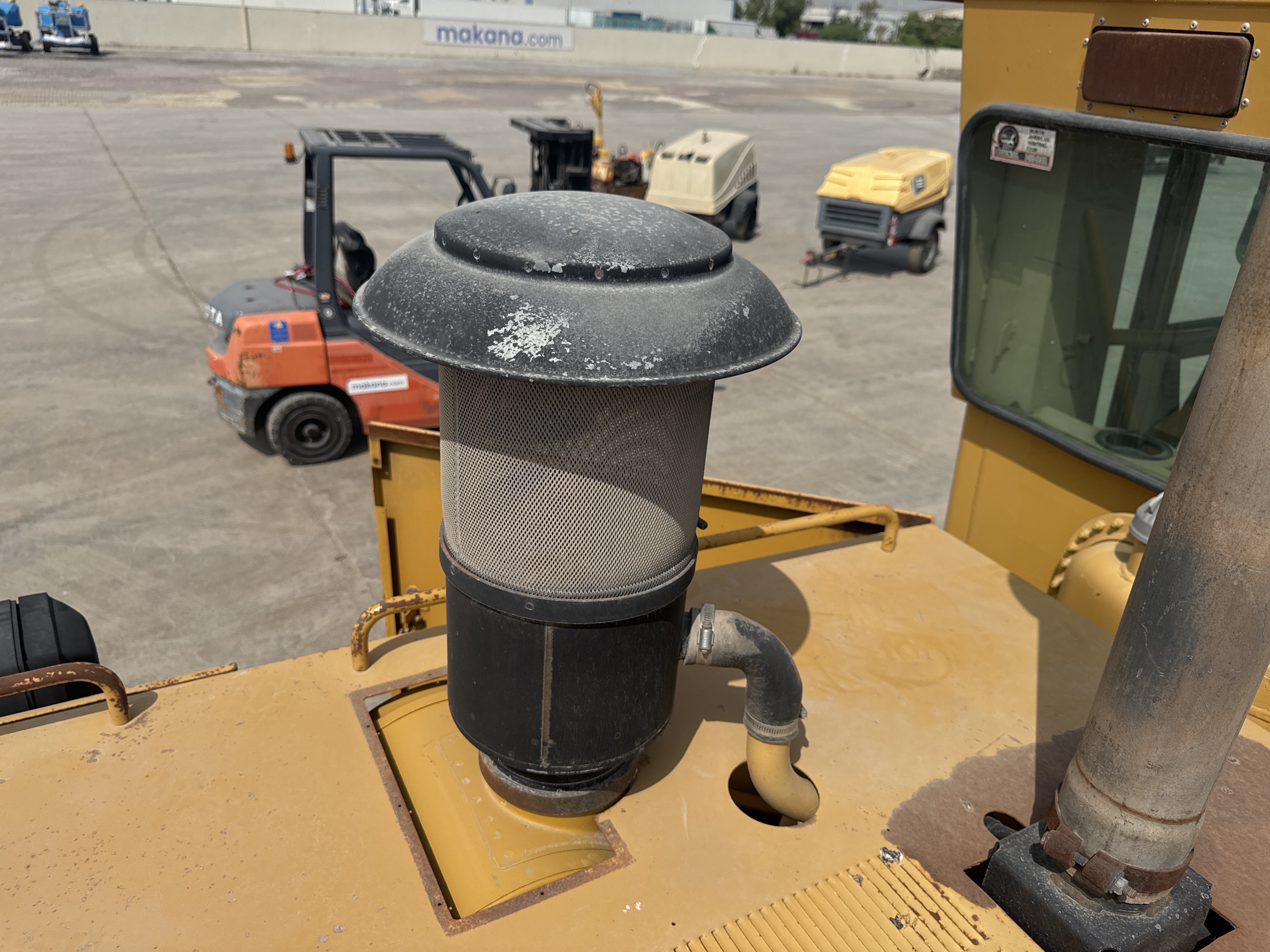MGG-005-Cat-140H-Motor-graders-inspection-Engine-Air-intake-system-1