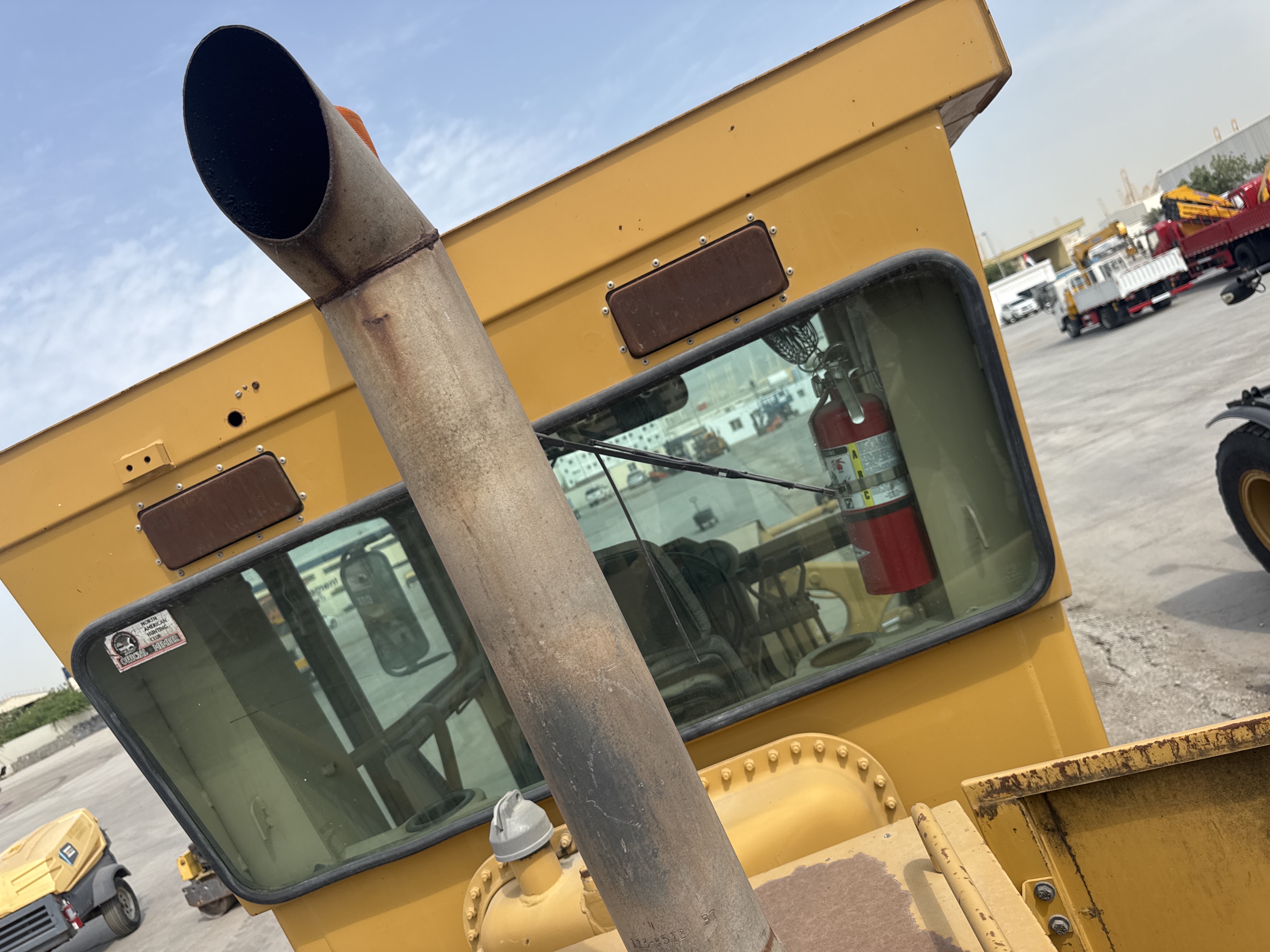 MGG-005-Cat-140H-Motor-graders-inspection-Engine-Exhaust-system-1