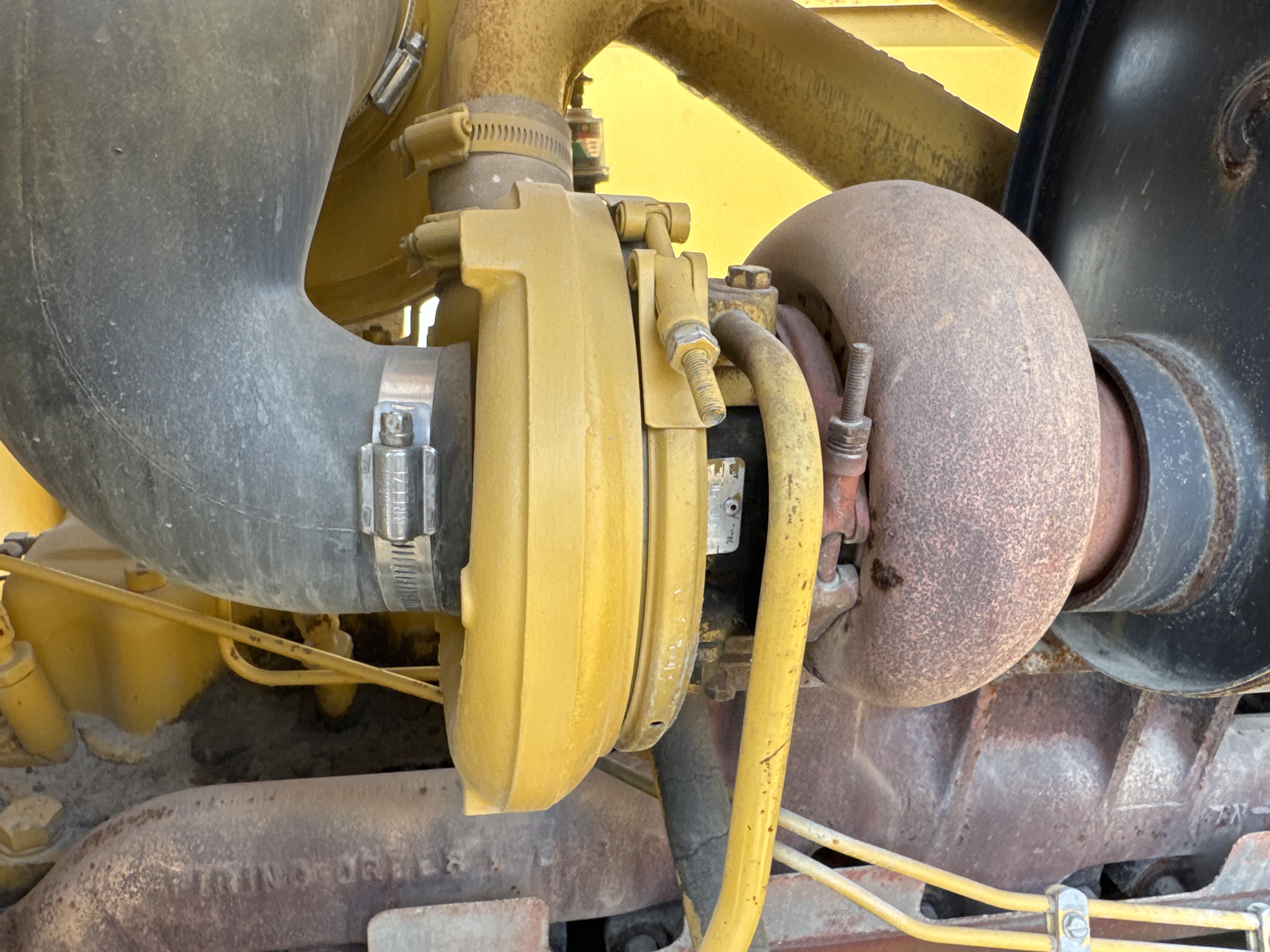 MGG-005-Cat-140H-Motor-graders-inspection-Engine-Turbo-1