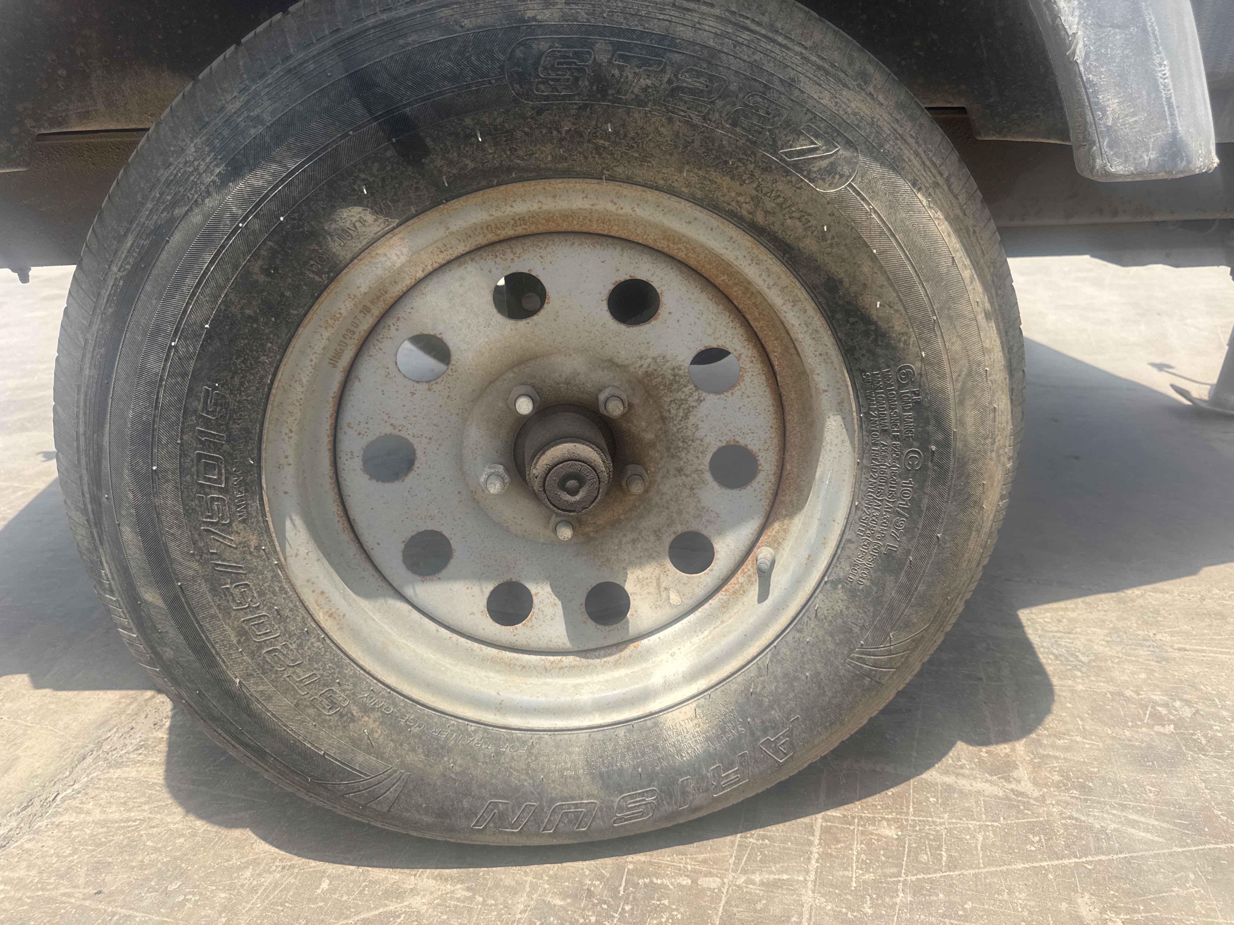ACA-013-أطلس-كوبكو-XAS-185-T4F-كومبريسرات-هواء-فحص-الهيكل-حالة-الإطار-الأيسر-/-محور-العجلة-1