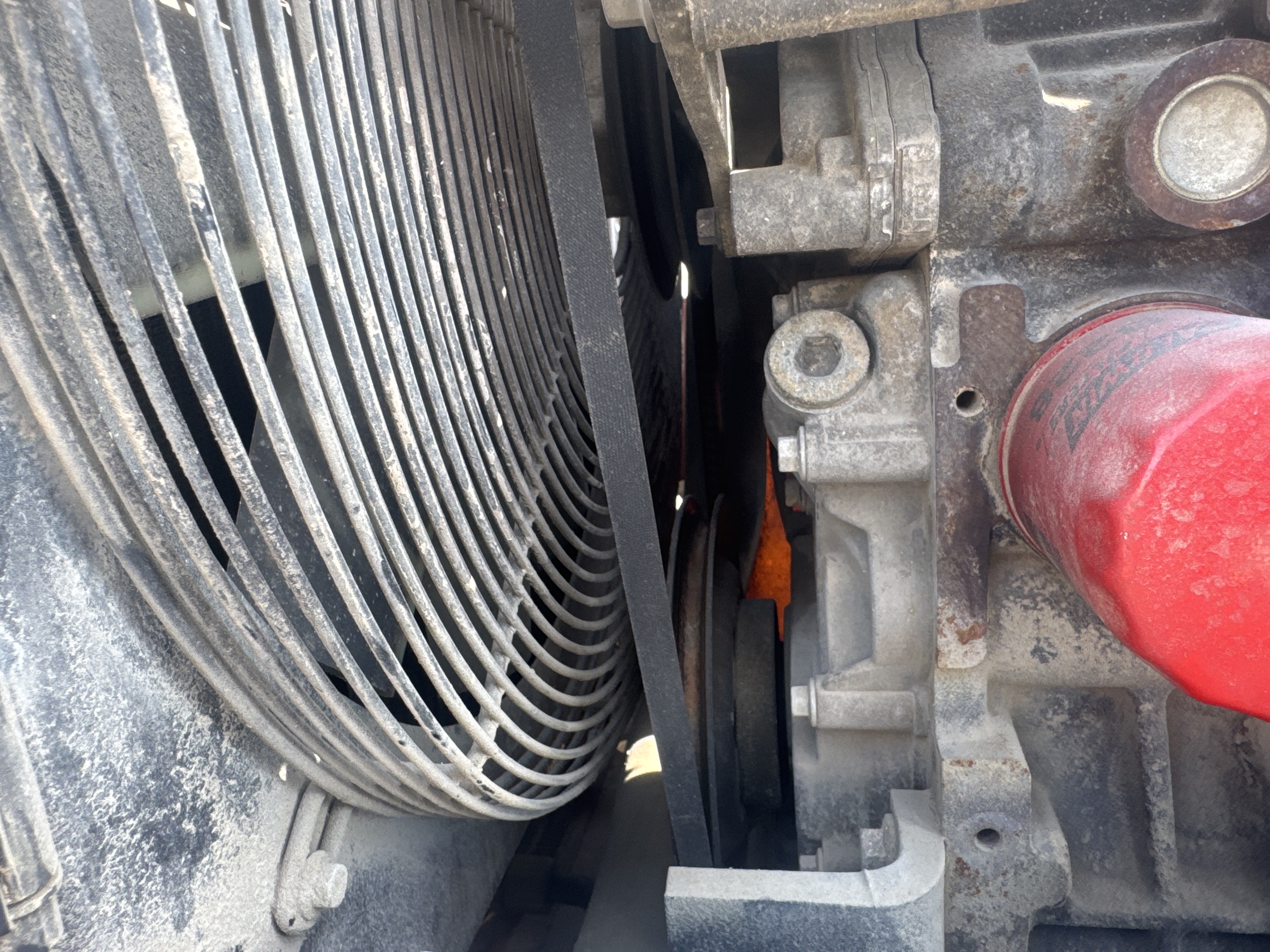 ACA-002-IR-Doosan-C185-T4F-Air-compressors-inspection-Engine-Belts-1