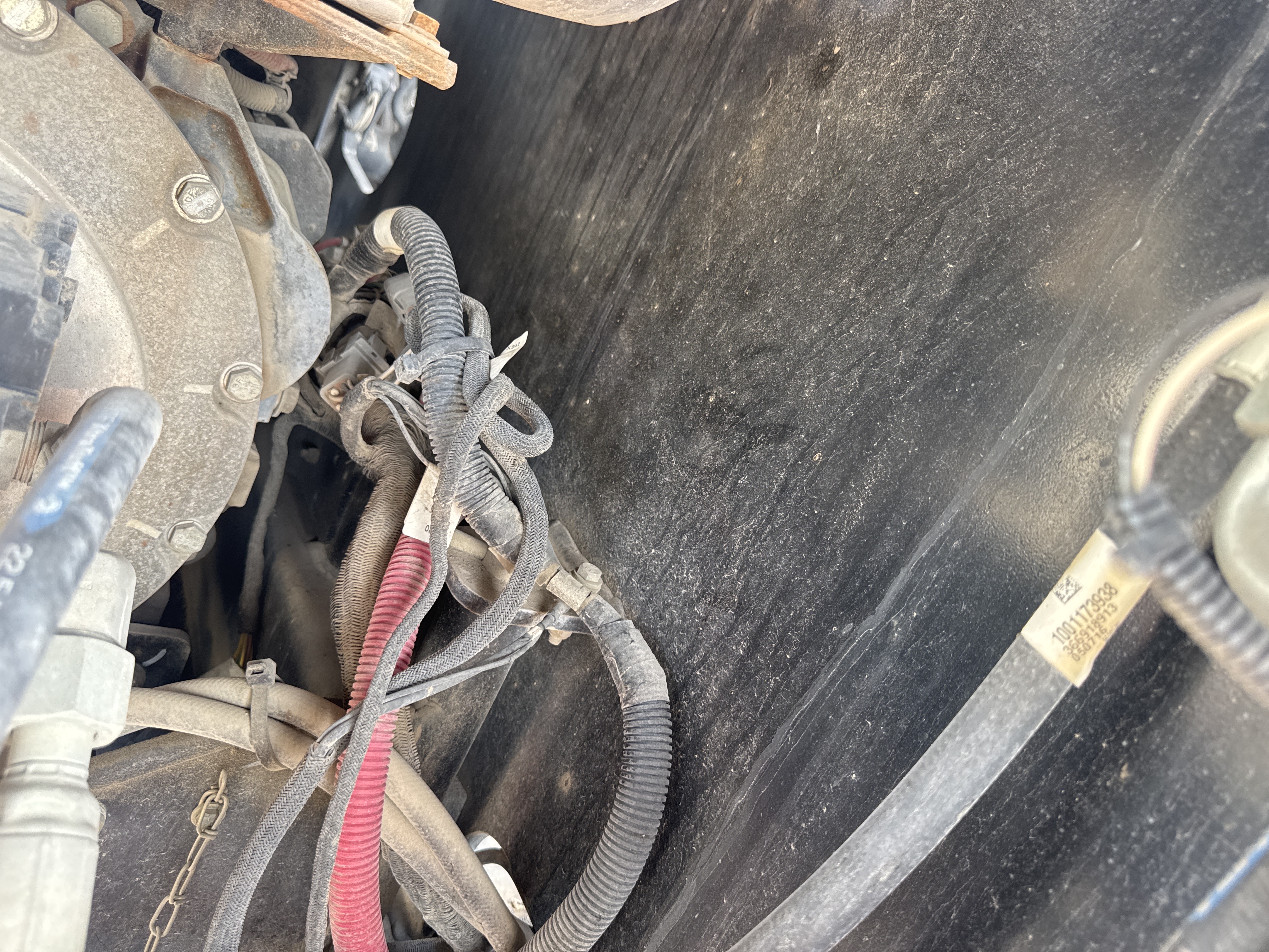 BLA-006-JLG-460SJ-Boom-lifts-inspection-Hydraulics-Wiring-harness-1