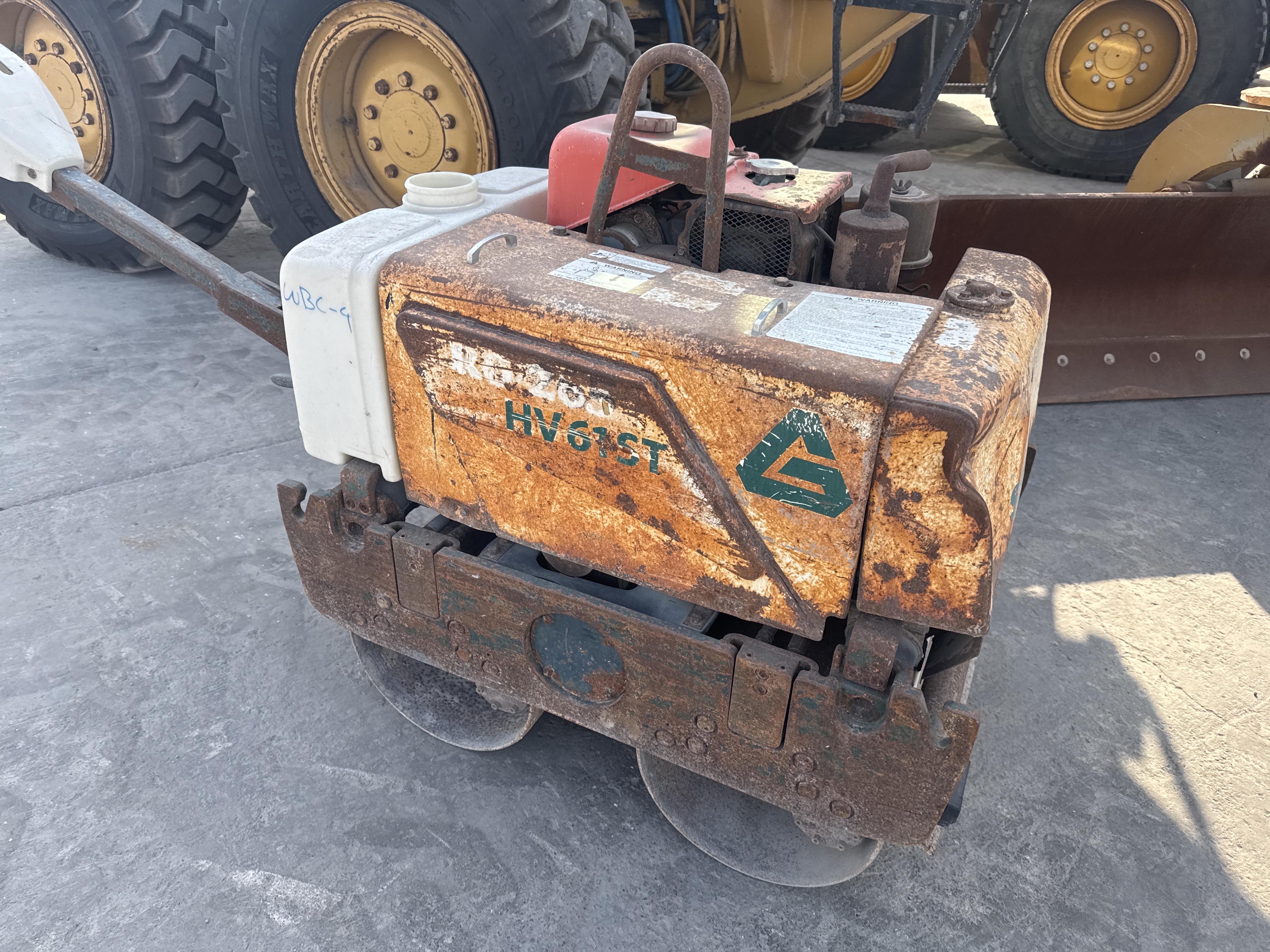 WBC-004-Sakai-HV61ST-Walk-behind-rollers-inspection-Structure-Paint-1