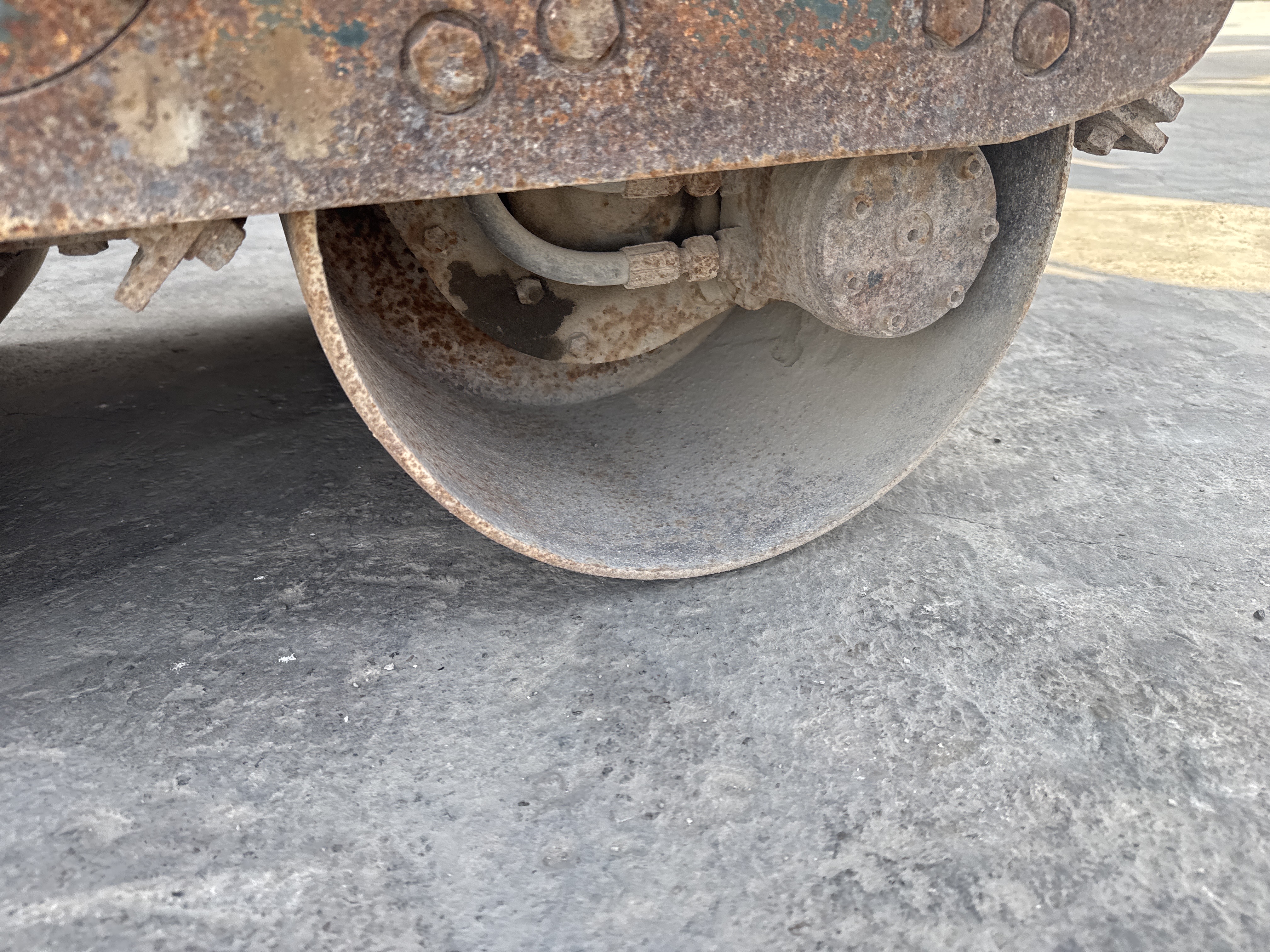 WBC-004-Sakai-HV61ST-Walk-behind-rollers-inspection-Structure-Front-drum-1
