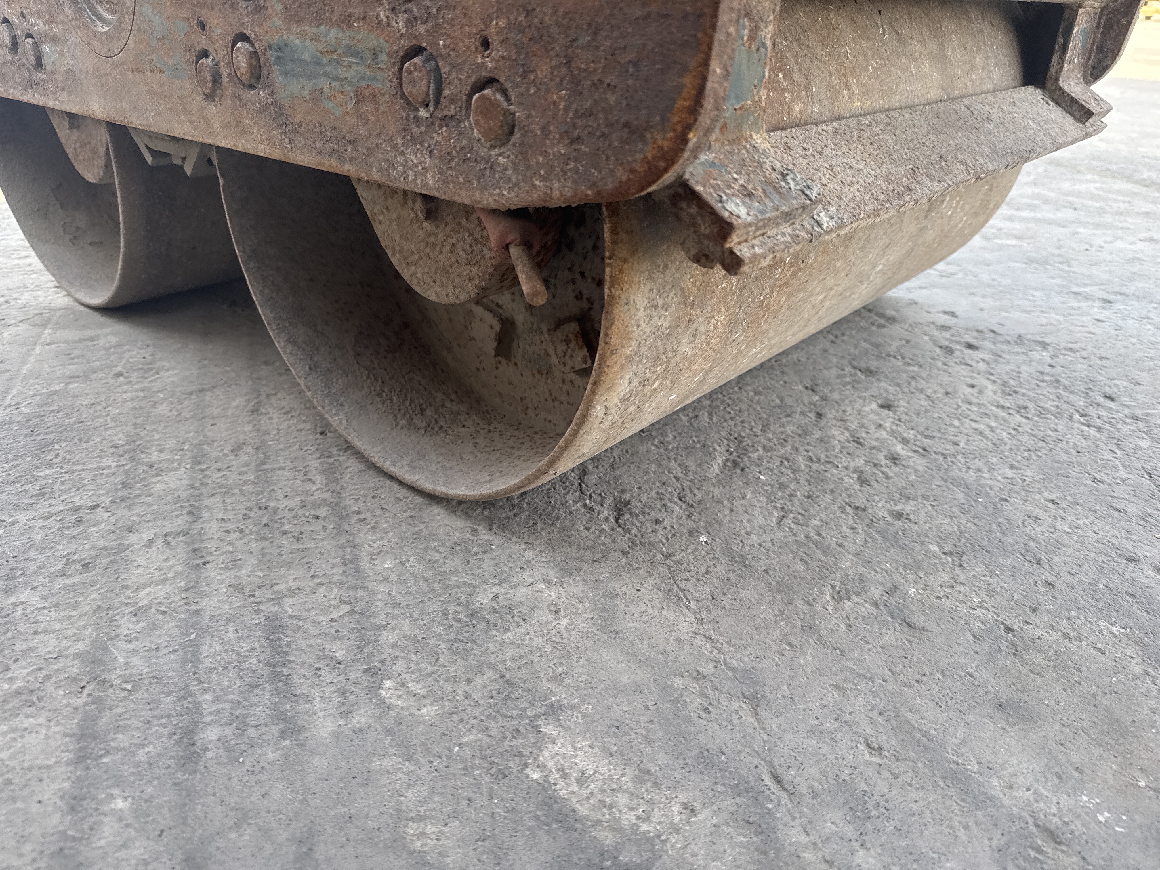 WBC-004-Sakai-HV61ST-Walk-behind-rollers-inspection-Structure-Rear-drum-1