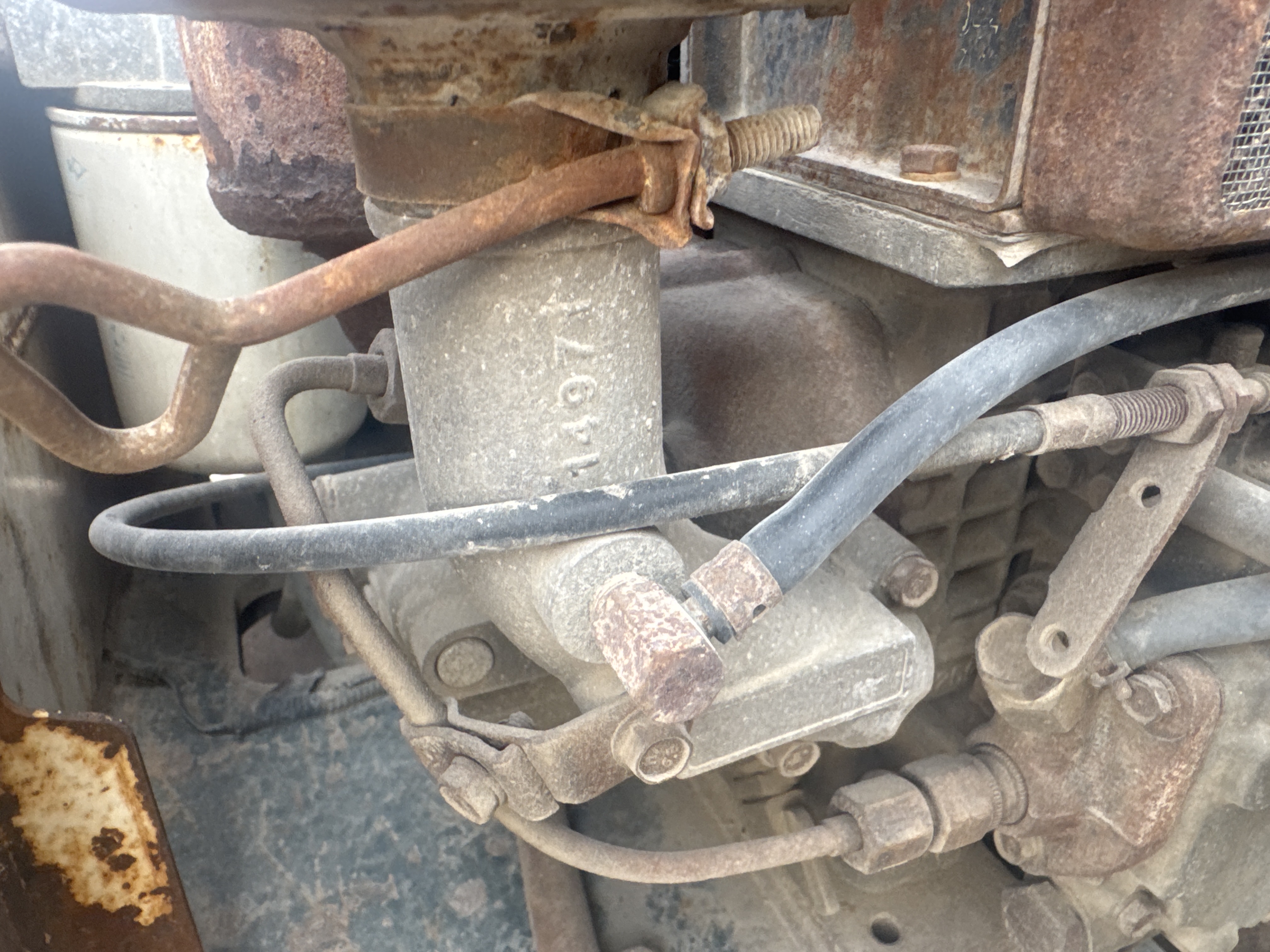 WBC-004-Sakai-HV61ST-Walk-behind-rollers-inspection-Engine-Hoses-1