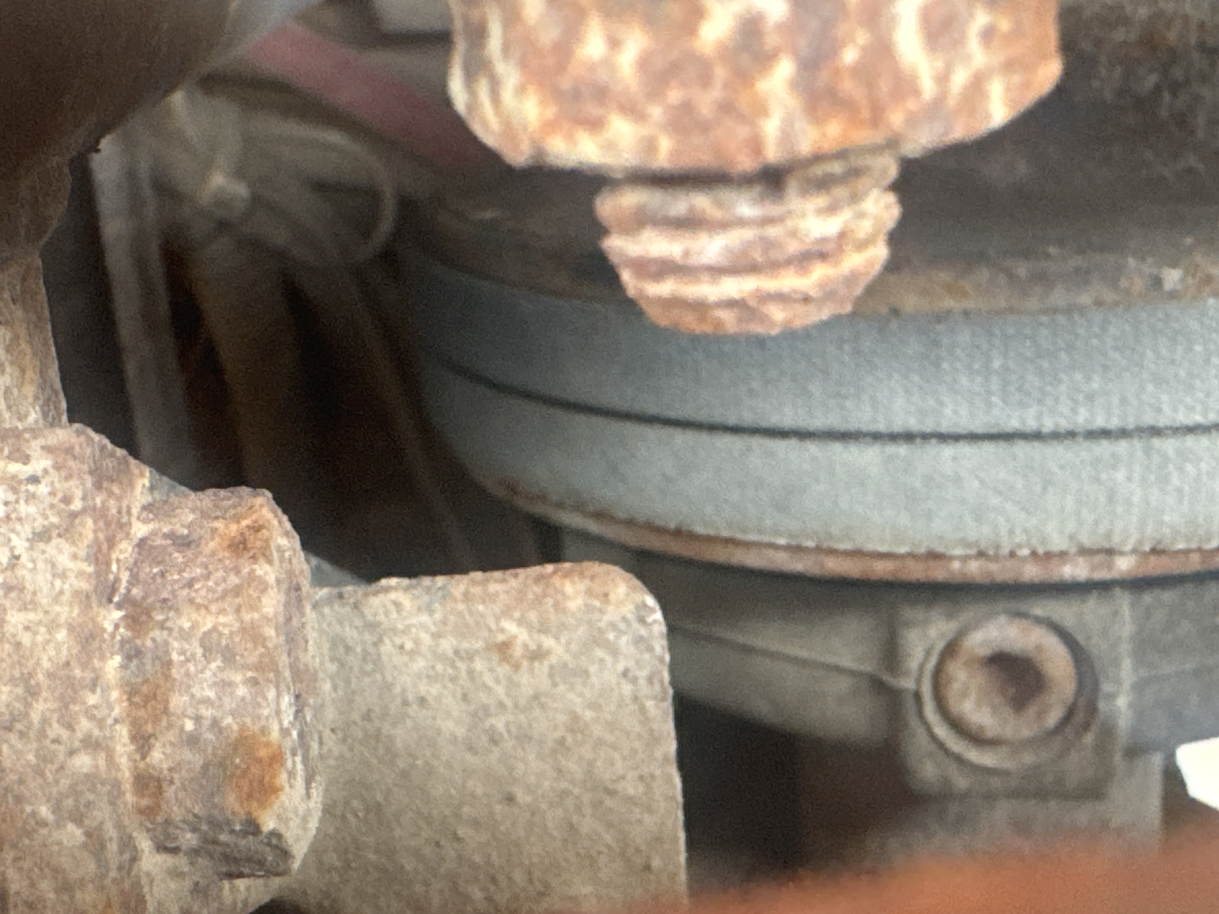 WBC-004-Sakai-HV61ST-Walk-behind-rollers-inspection-Engine-Belts-1