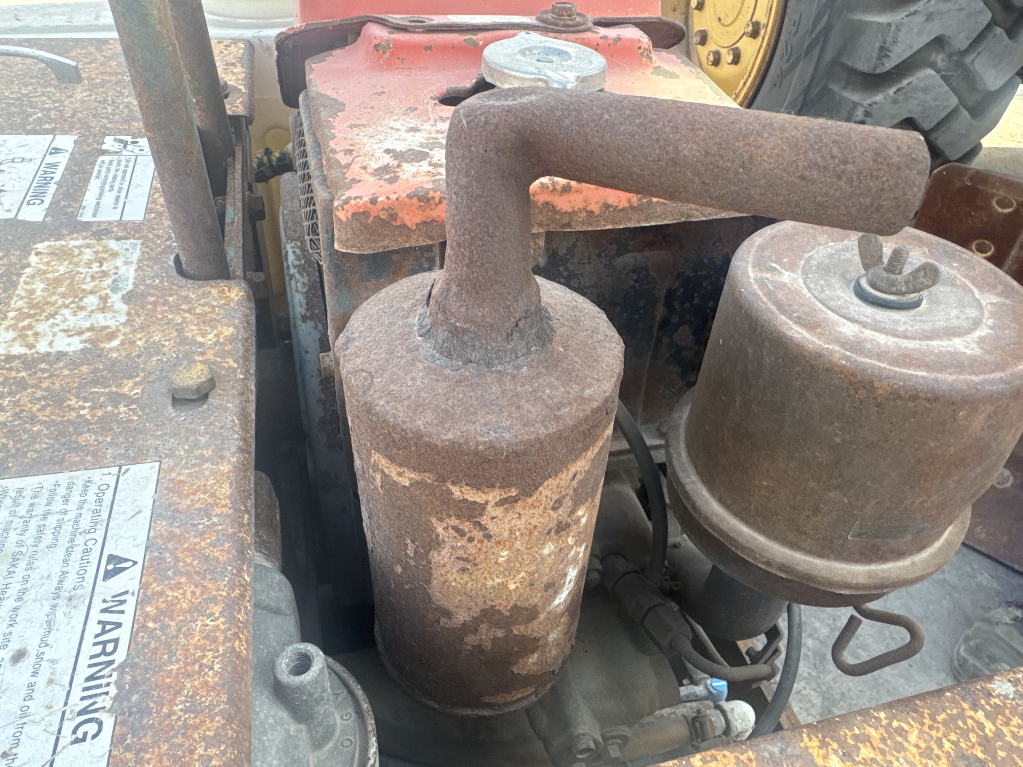 WBC-004-Sakai-HV61ST-Walk-behind-rollers-inspection-Engine-Exhaust-system-2