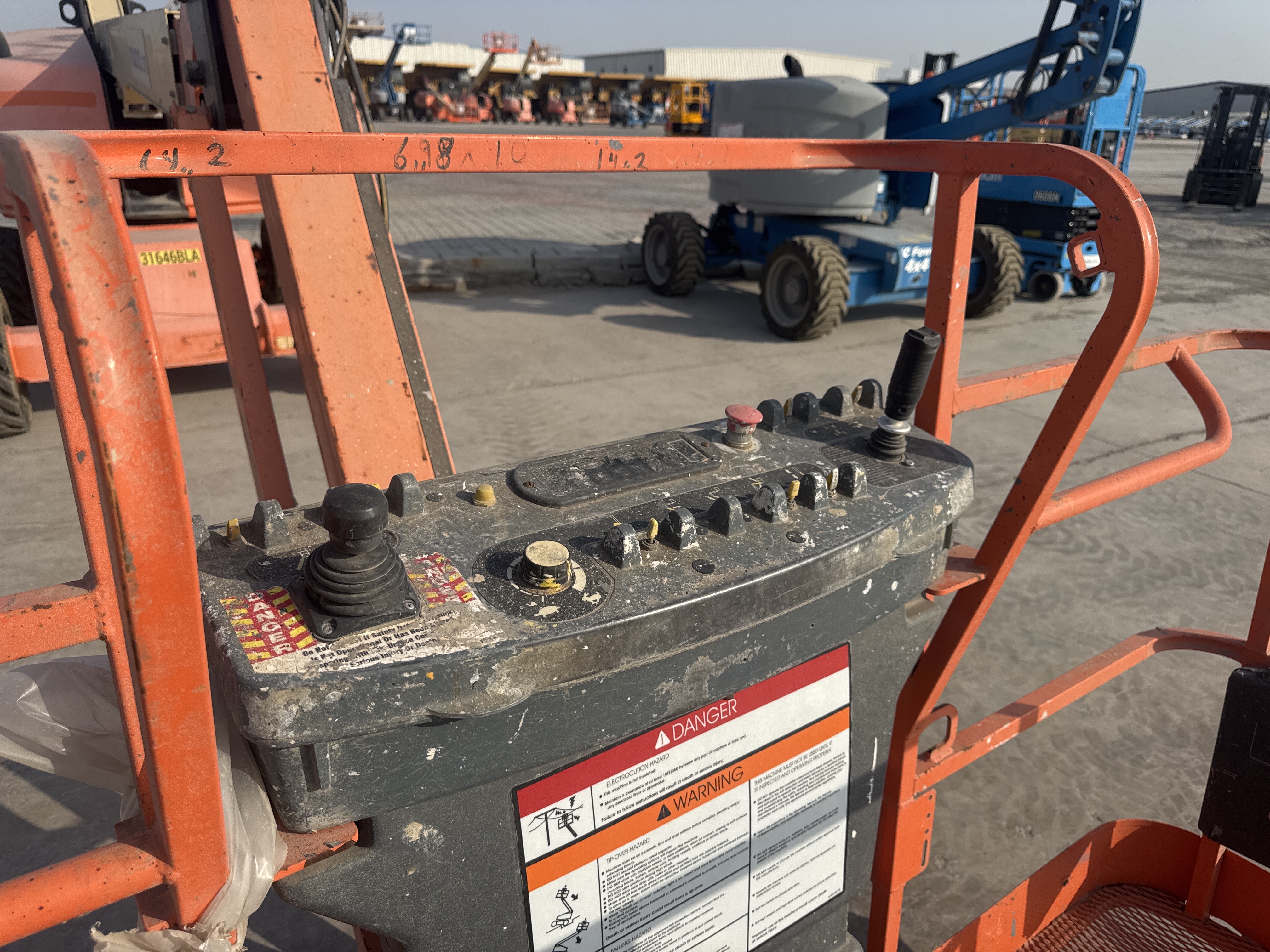 BLA-006-JLG-460SJ-Boom-lifts-inspection-Structure-Handrails-1