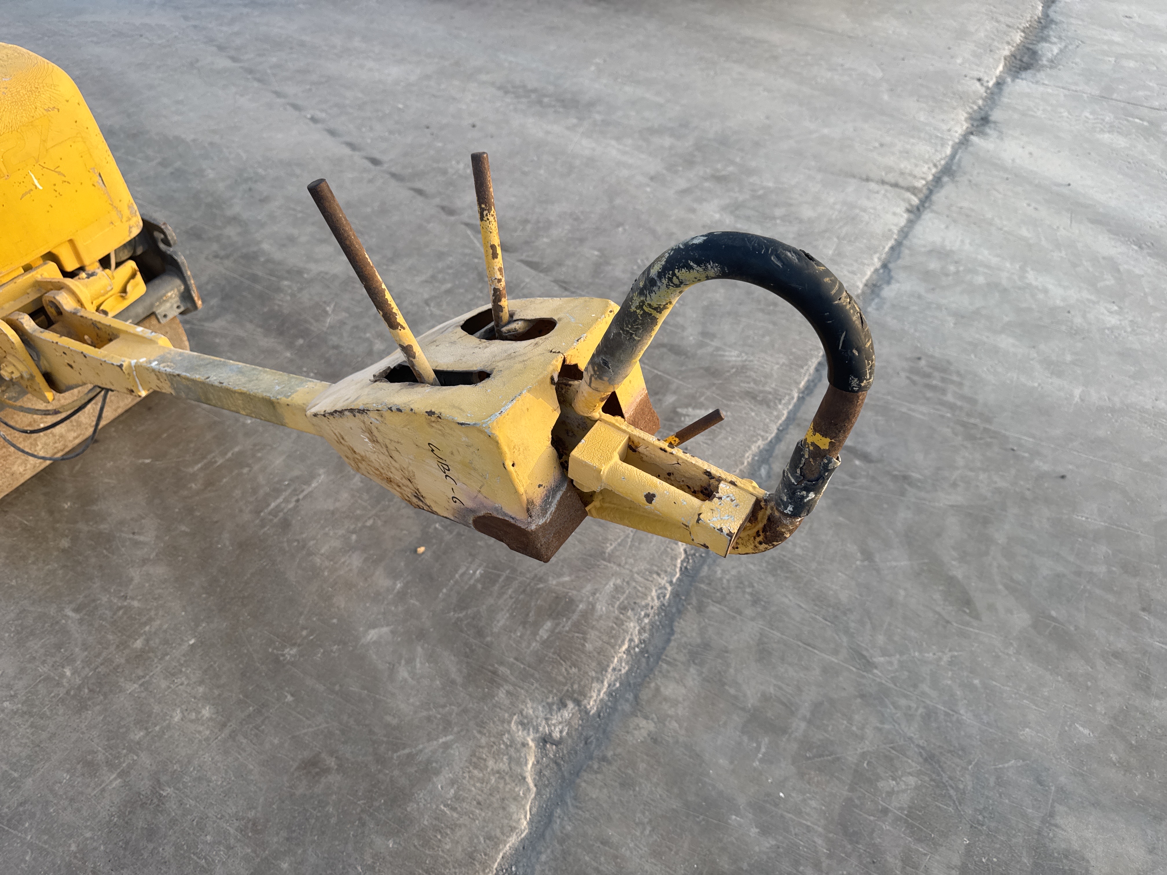 WBC-006-Sakai-HV60-Walk-behind-rollers-inspection-Structure-Handle-1