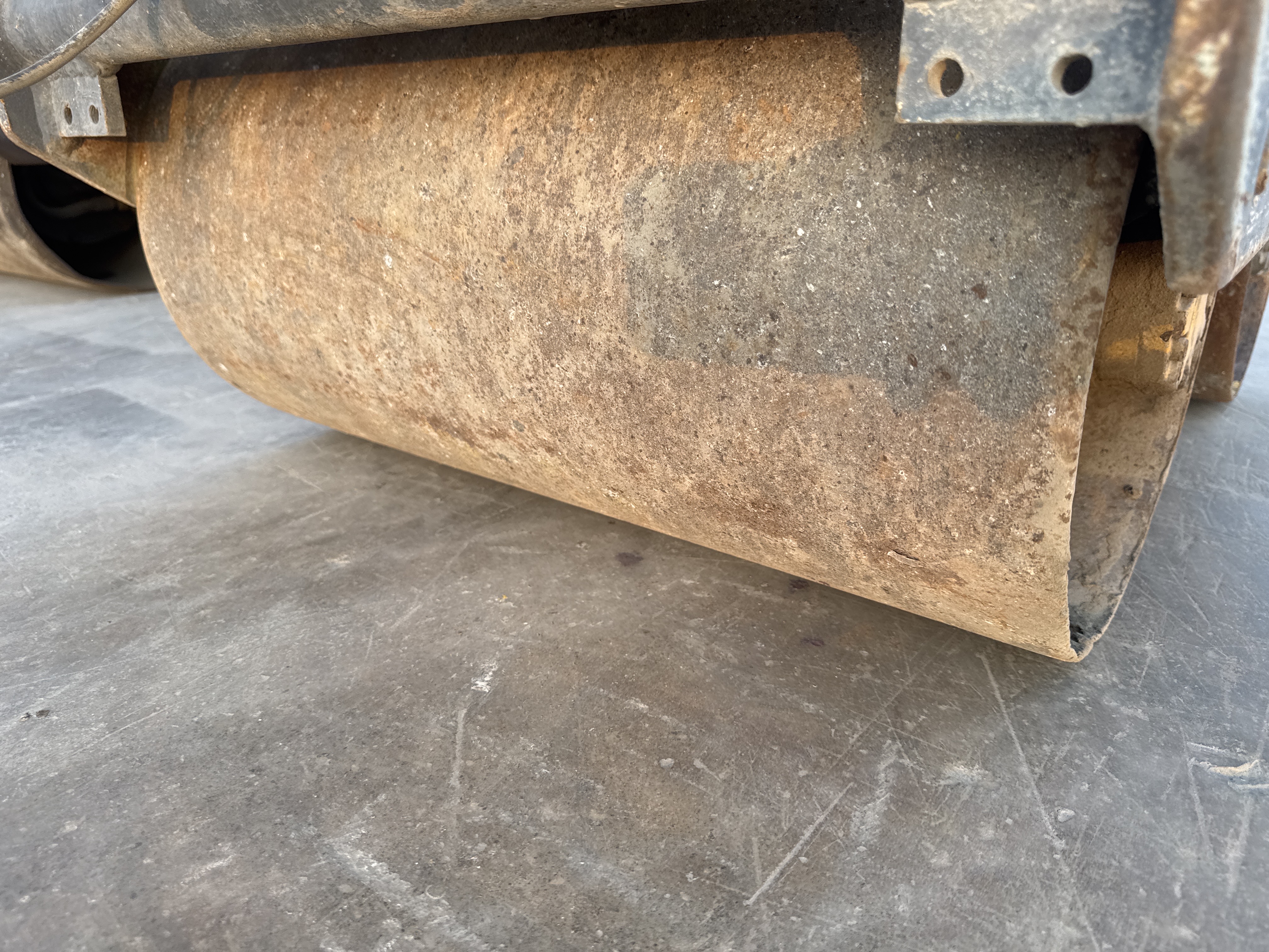 WBC-006-Sakai-HV60-Walk-behind-rollers-inspection-Structure-Rear-drum-1