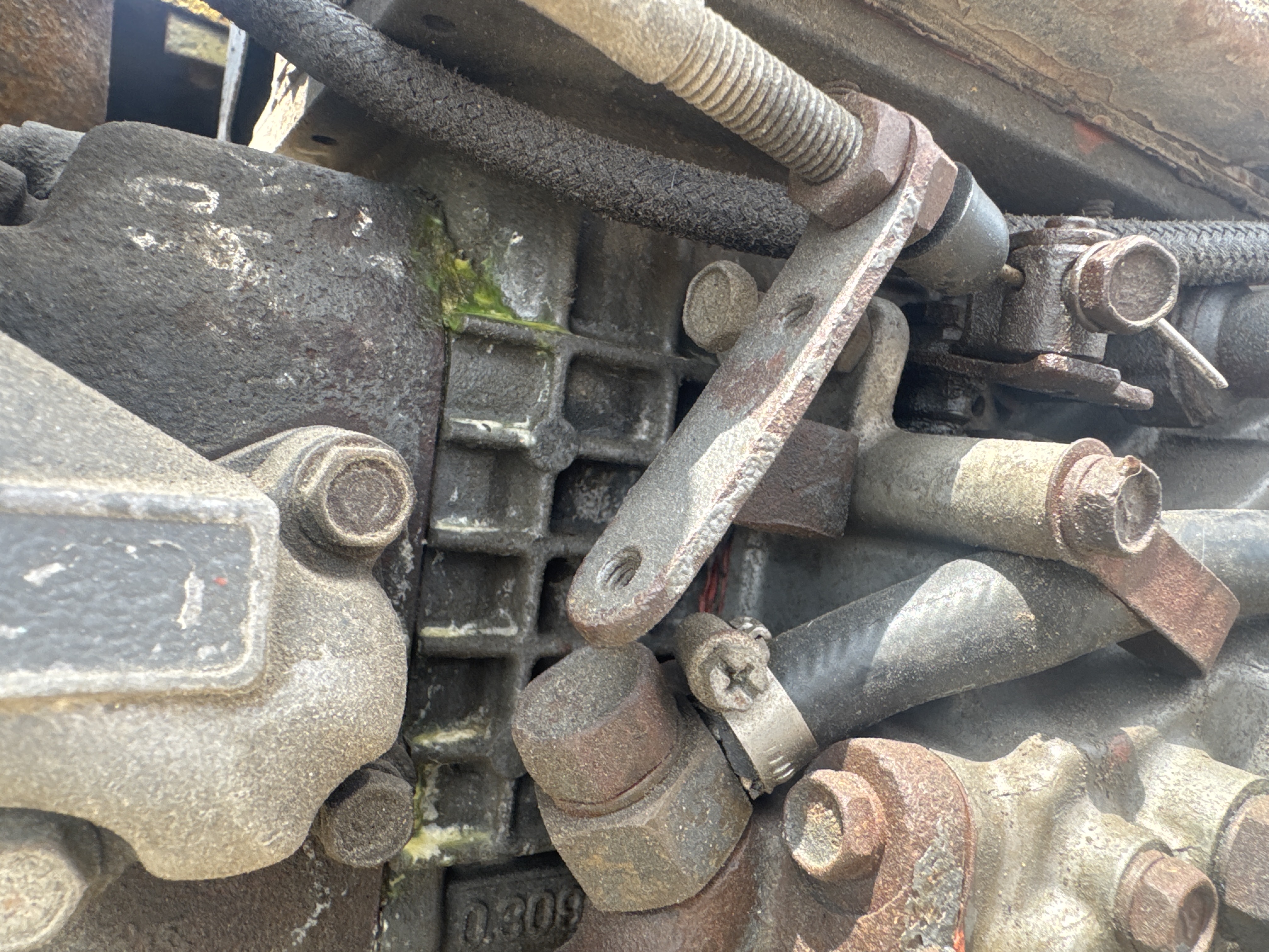WBC-006-Sakai-HV60-Walk-behind-rollers-inspection-Engine-Fuel-leaks-1