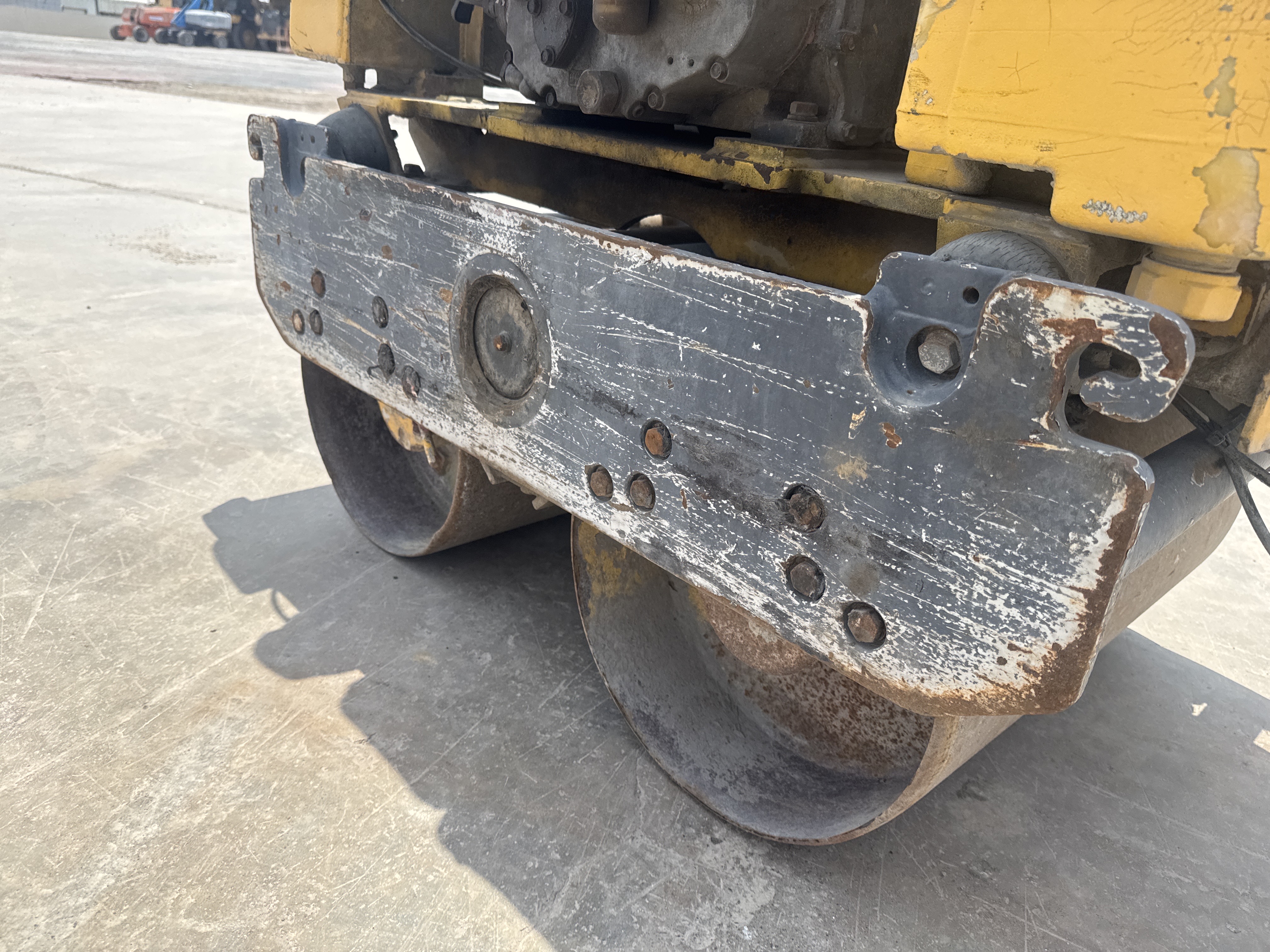 WBC-006-Sakai-HV60-Walk-behind-rollers-inspection-Structure-Left-hand-side-plate-1