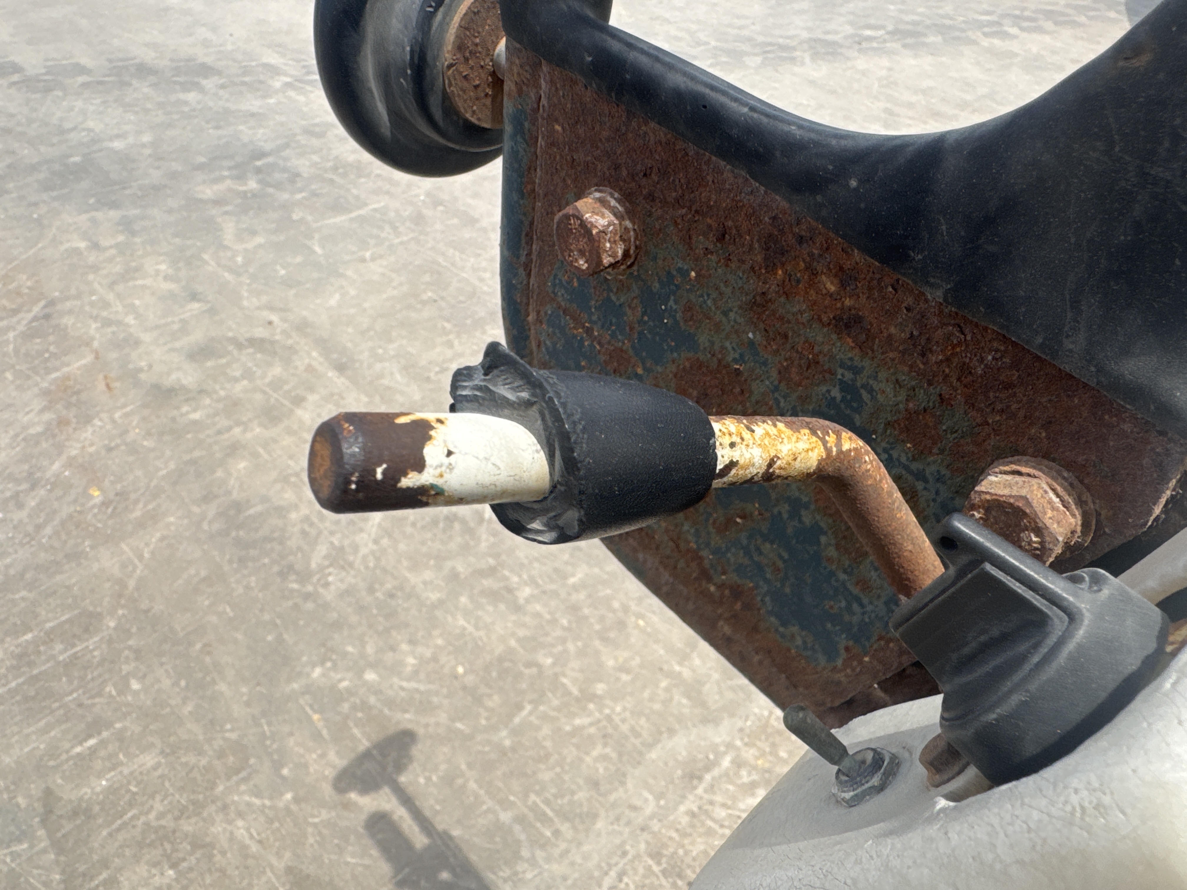 WBC-004-Sakai-HV61ST-Walk-behind-rollers-inspection-Drive-system-Throttle-lever-1