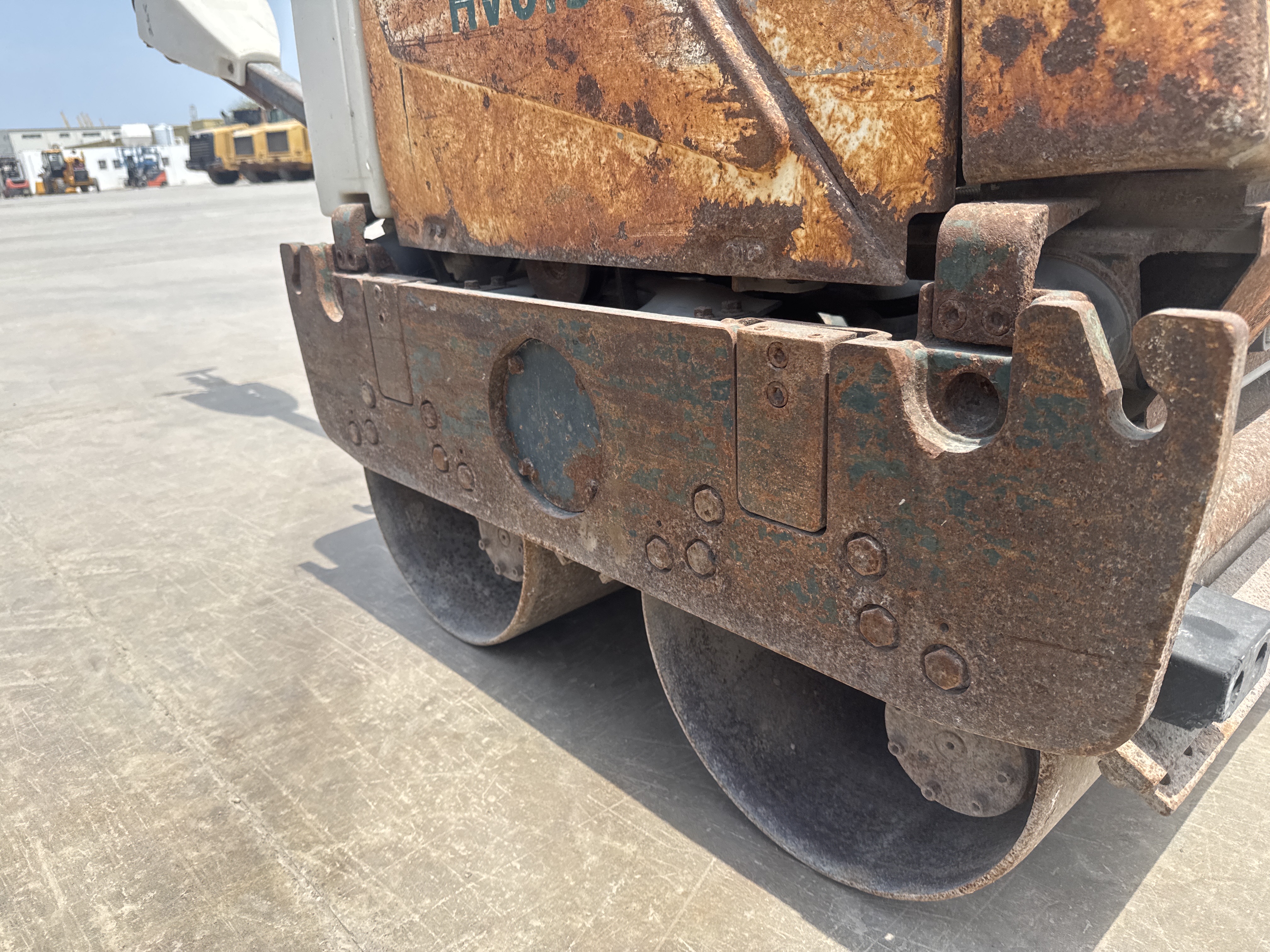 WBC-004-Sakai-HV61ST-Walk-behind-rollers-inspection-Structure-Right-hand-side-plate-1