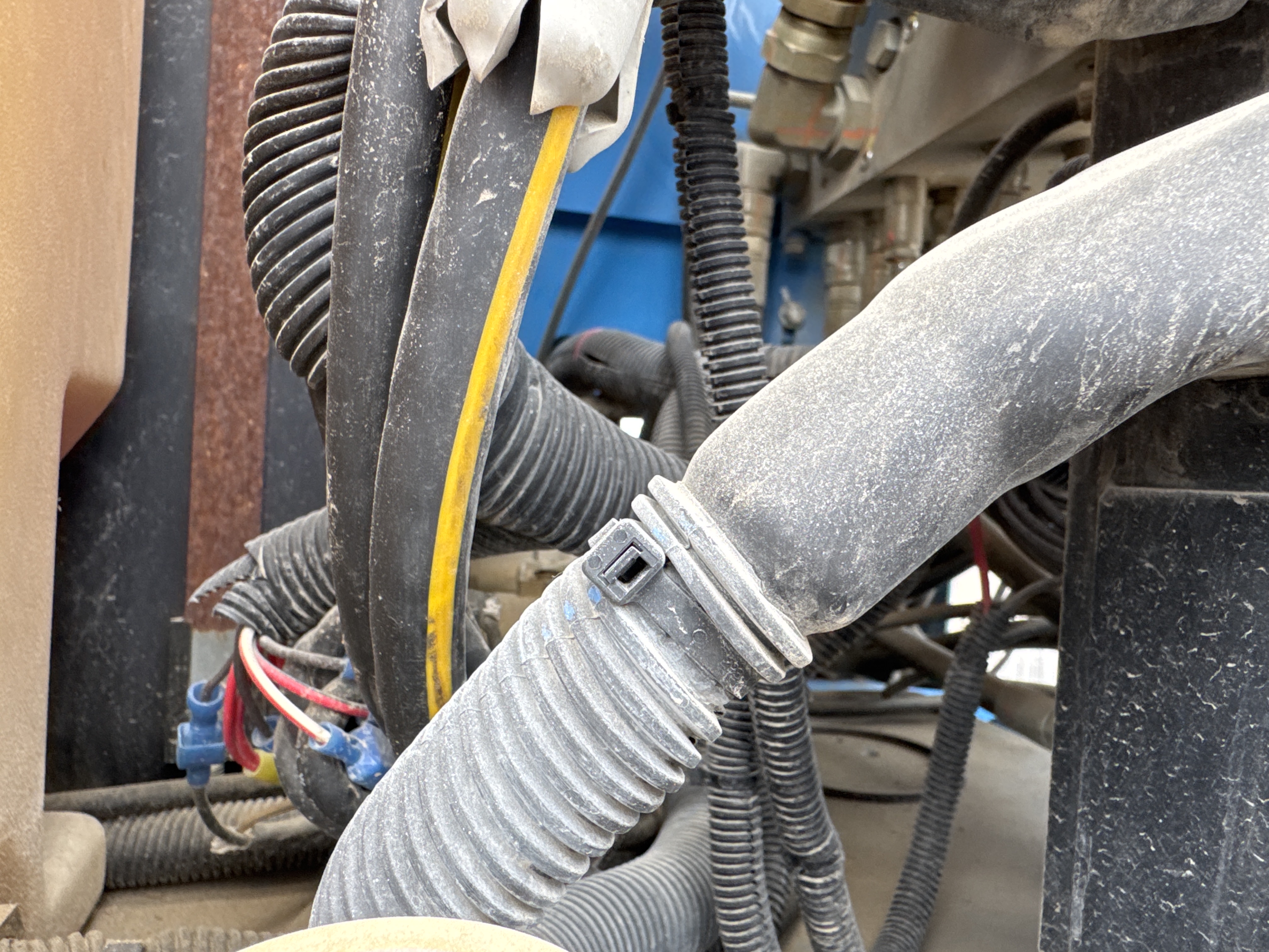 BLA-014-Genie-S-40-Boom-lifts-inspection-Electronic-Wires-1
