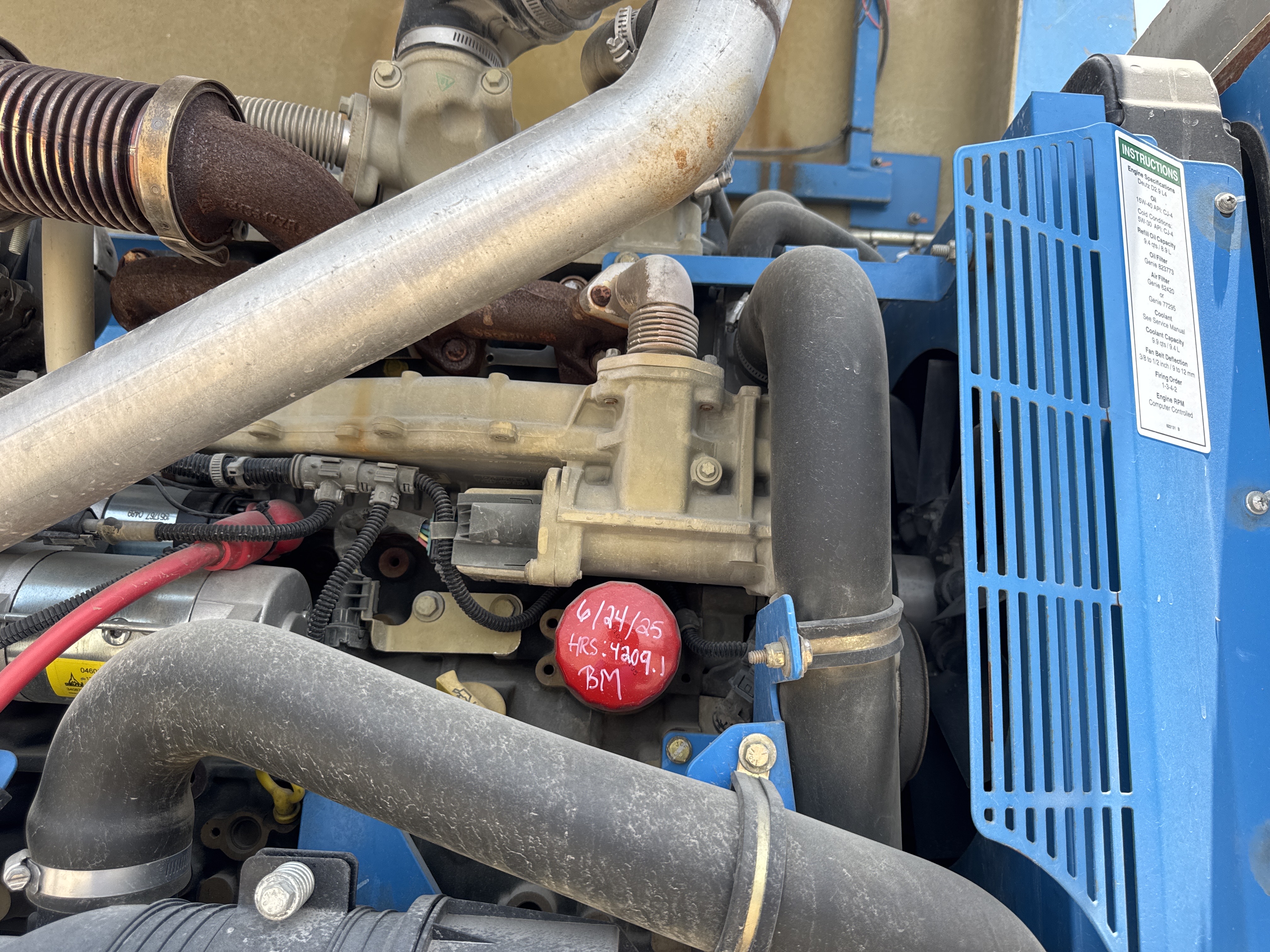 BLA-014-Genie-S-40-Boom-lifts-inspection-Engine-Hoses-1