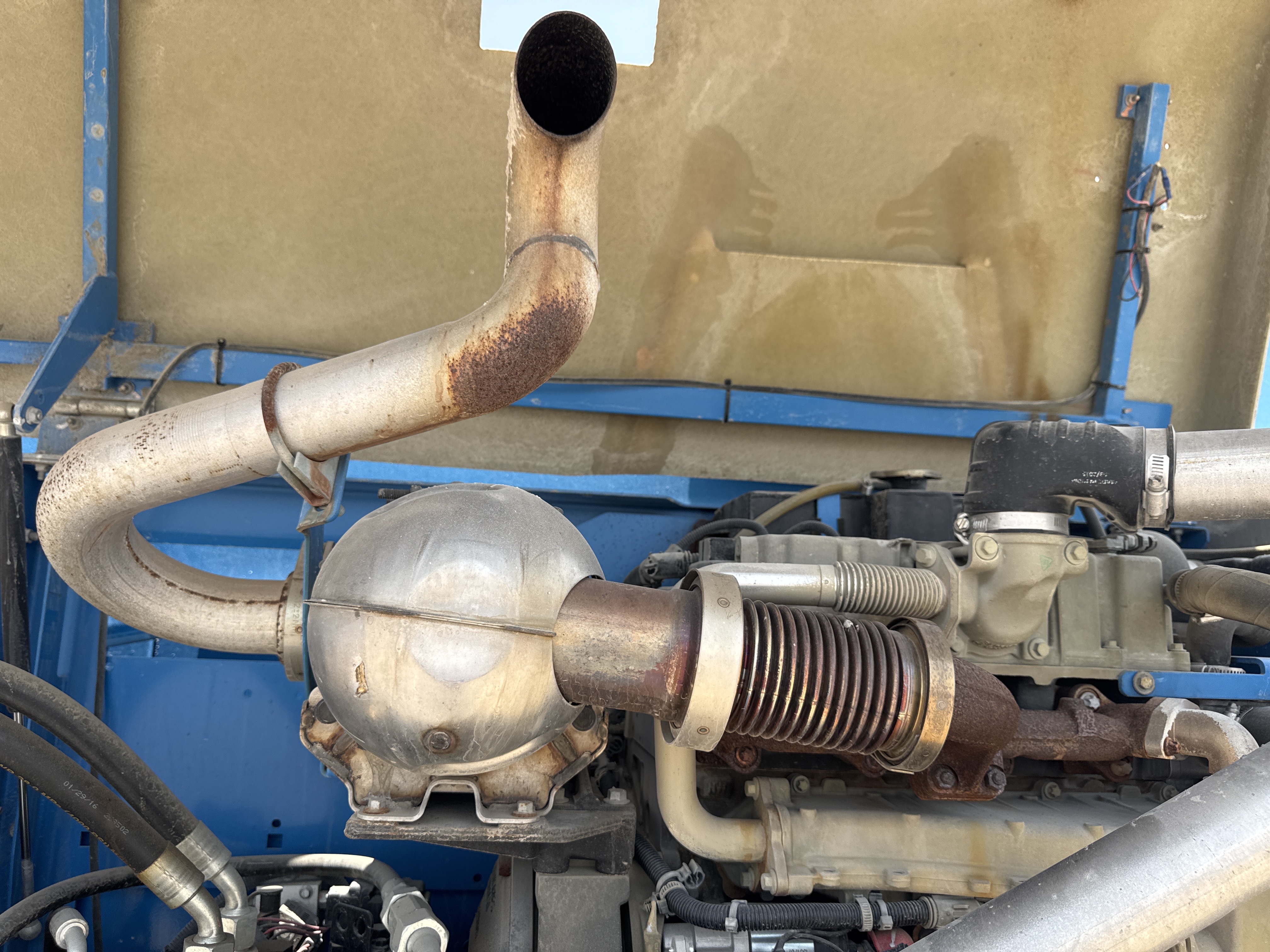 BLA-014-Genie-S-40-Boom-lifts-inspection-Engine-Exhaust-system-1