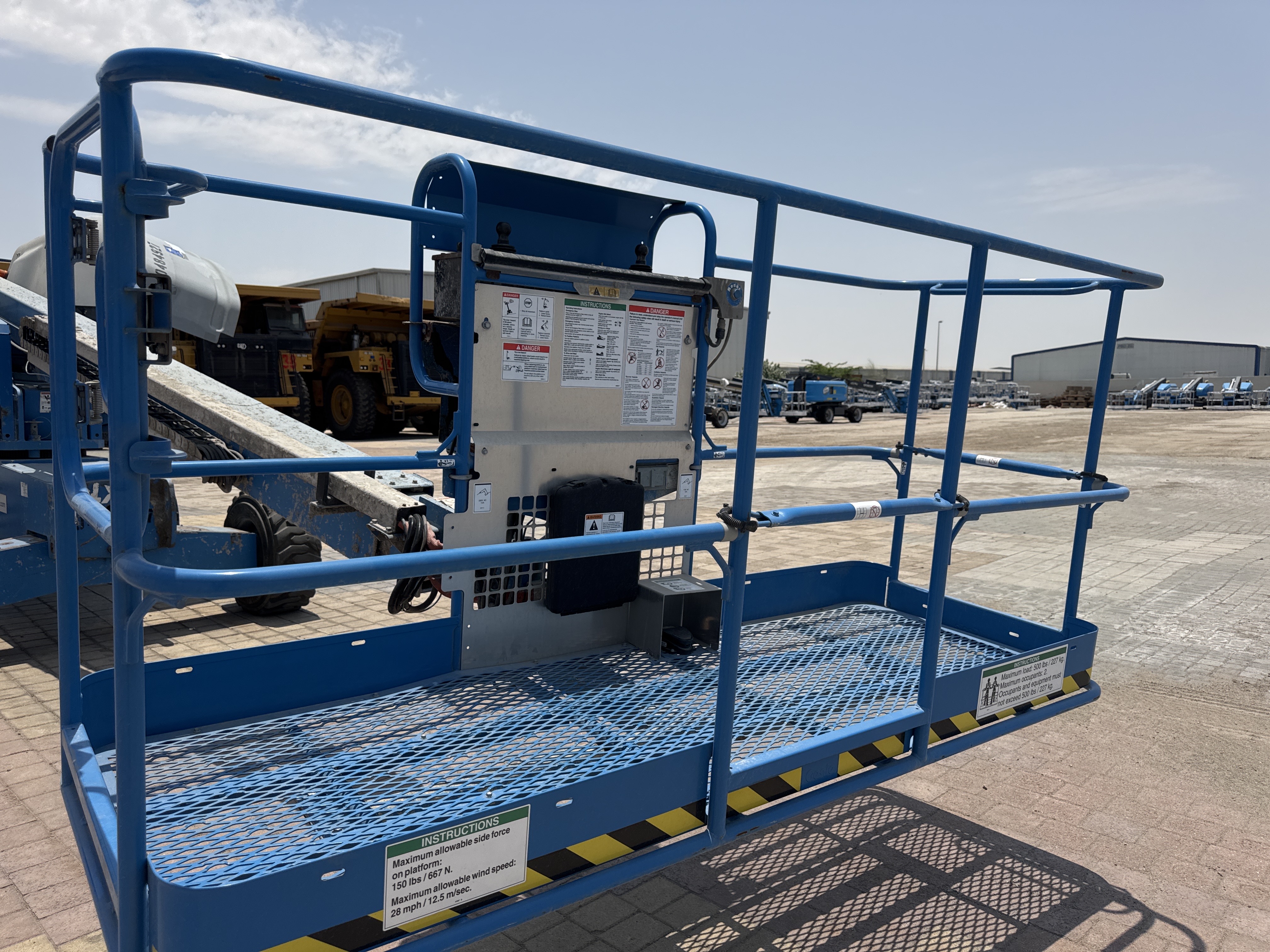 BLA-014-Genie-S-40-Boom-lifts-inspection-Safety-Guard-rail-1