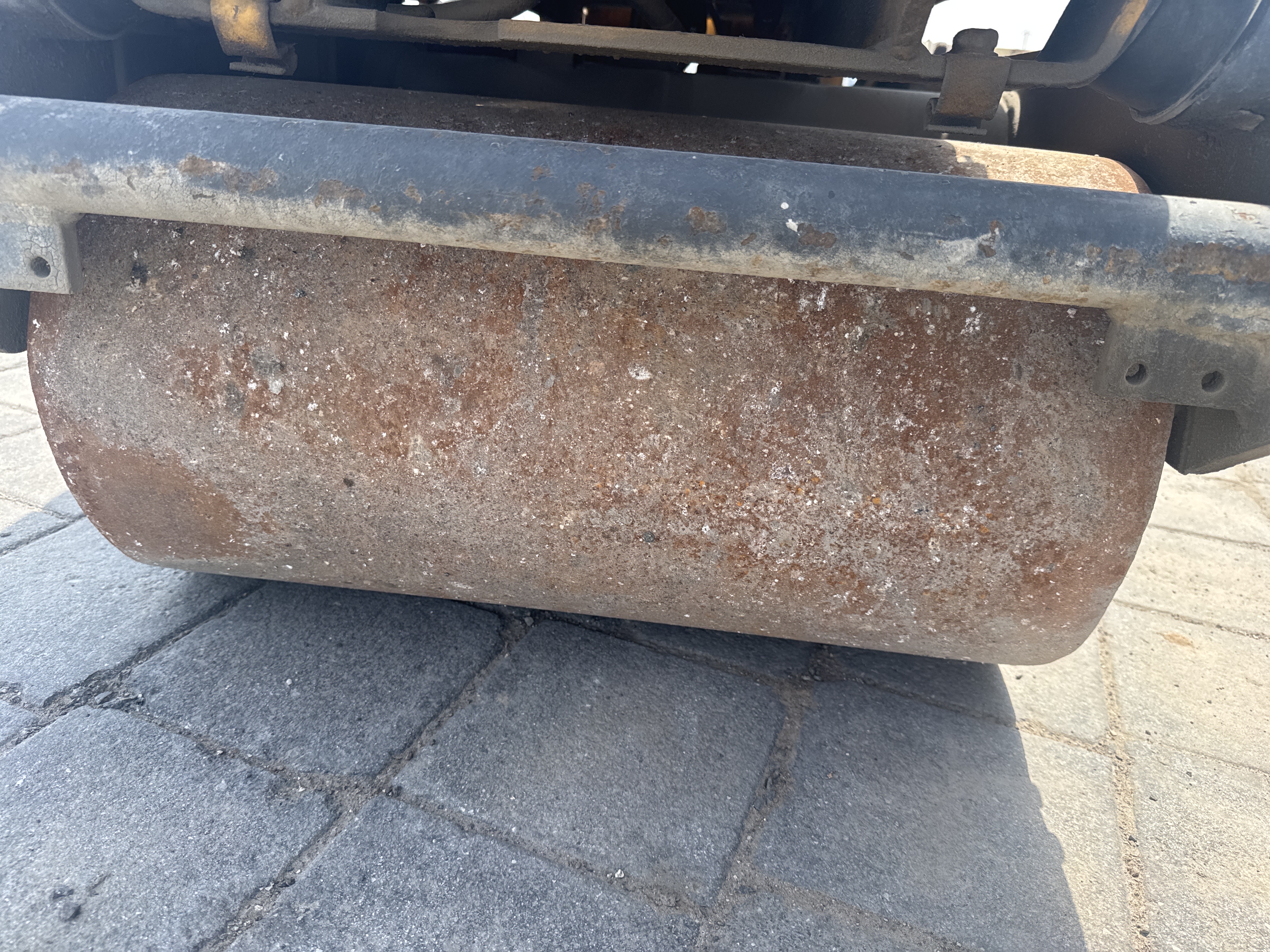 WBC-003-Sakai-HV60-Walk-behind-rollers-inspection-Structure-Front-drum-1