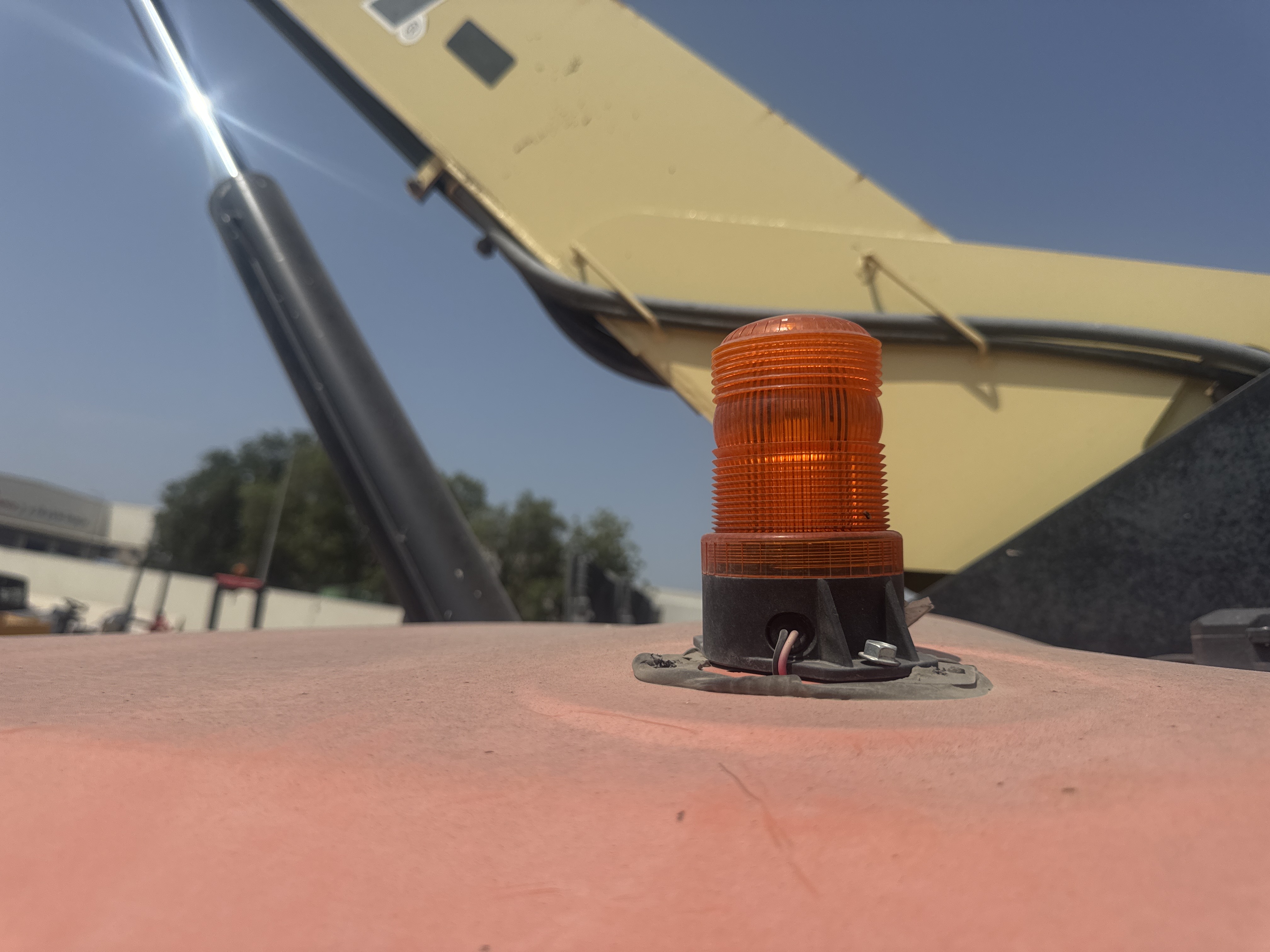 BLA-006-JLG-460SJ-Boom-lifts-inspection-Electronic-Lights-and-signals-1