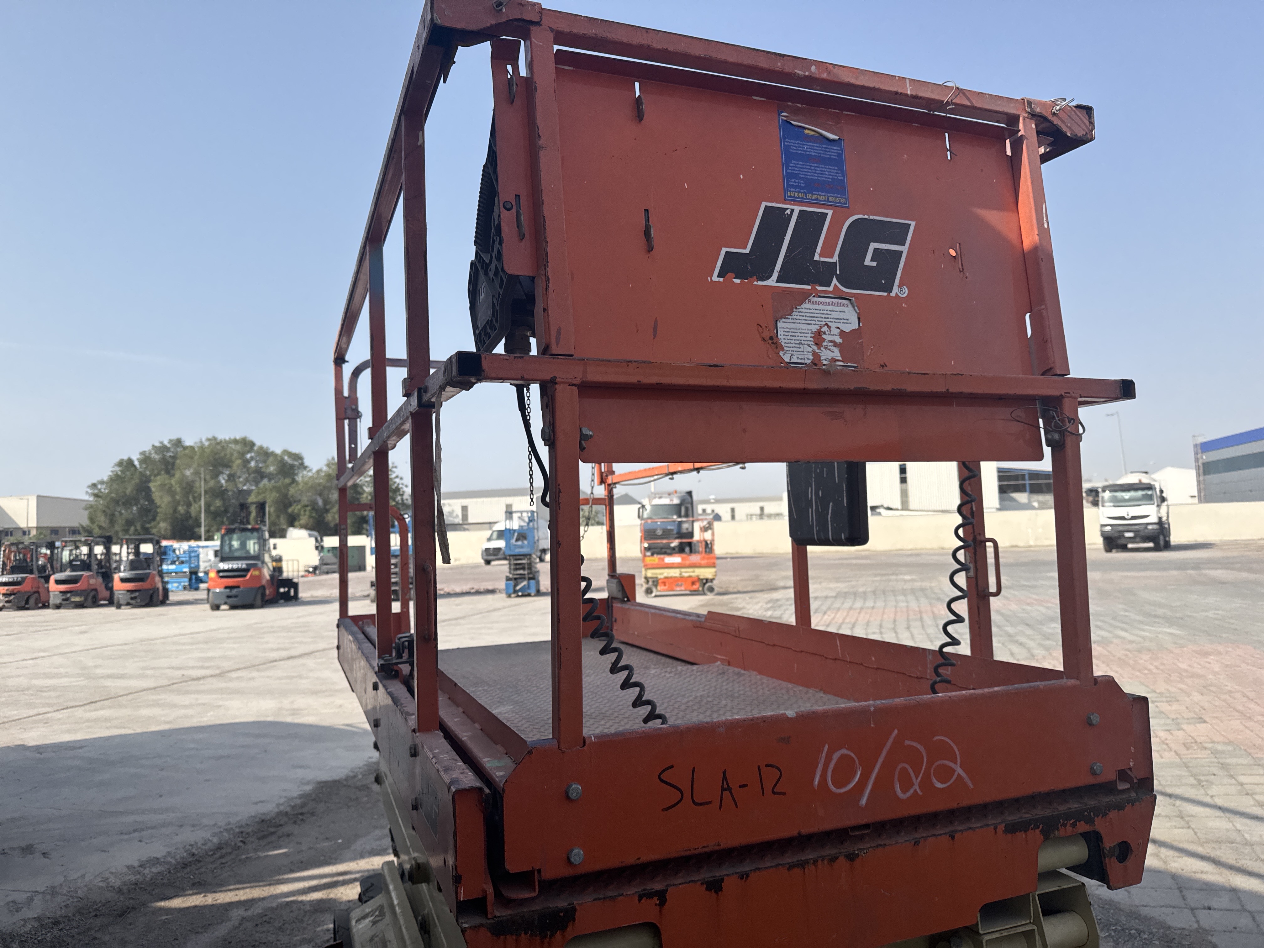 SLA-012-JLG-2646ES-Scissor-lifts-inspection-Structure-Paint-3