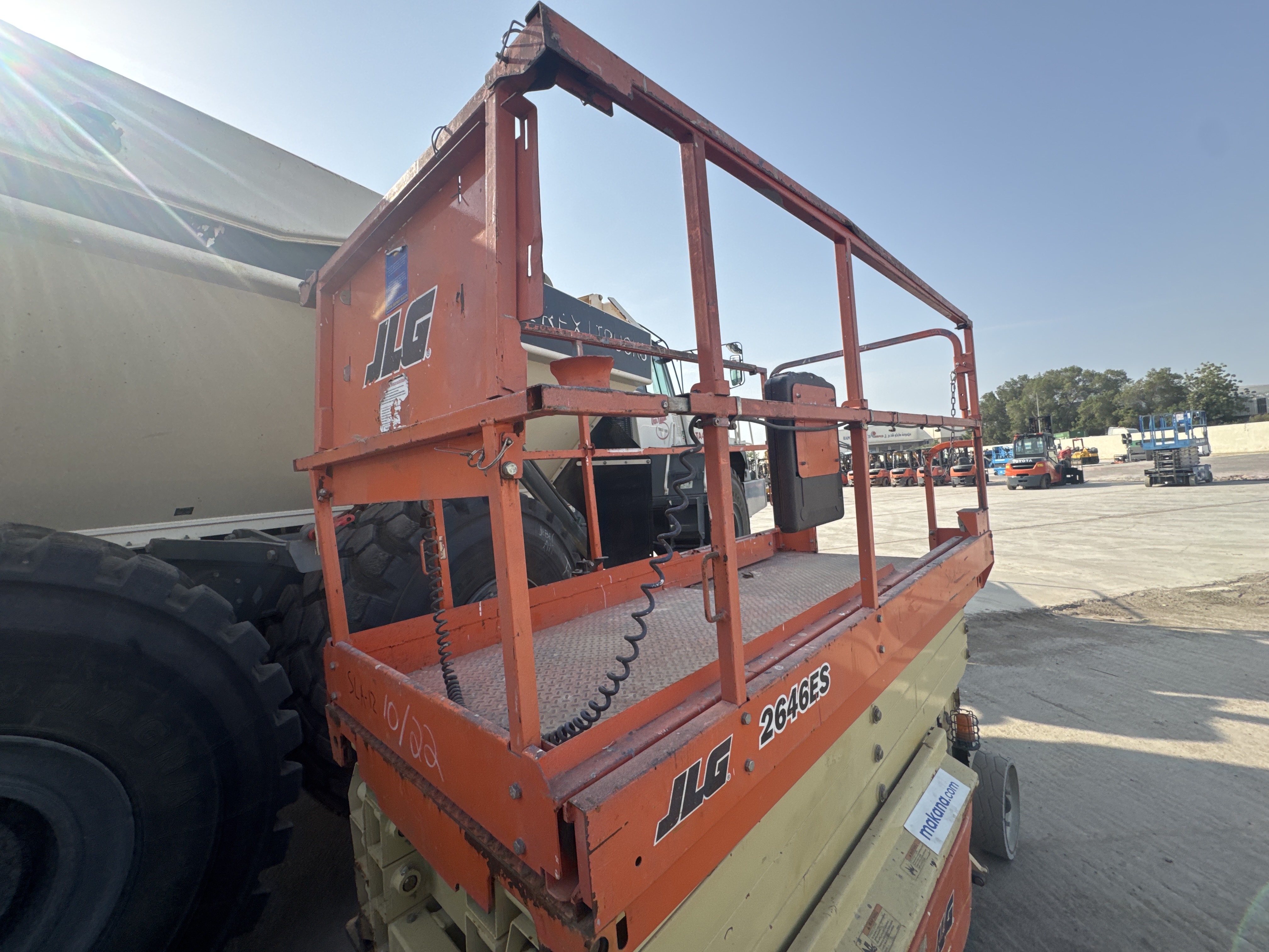 SLA-012-JLG-2646ES-Scissor-lifts-inspection-Structure-Paint-4