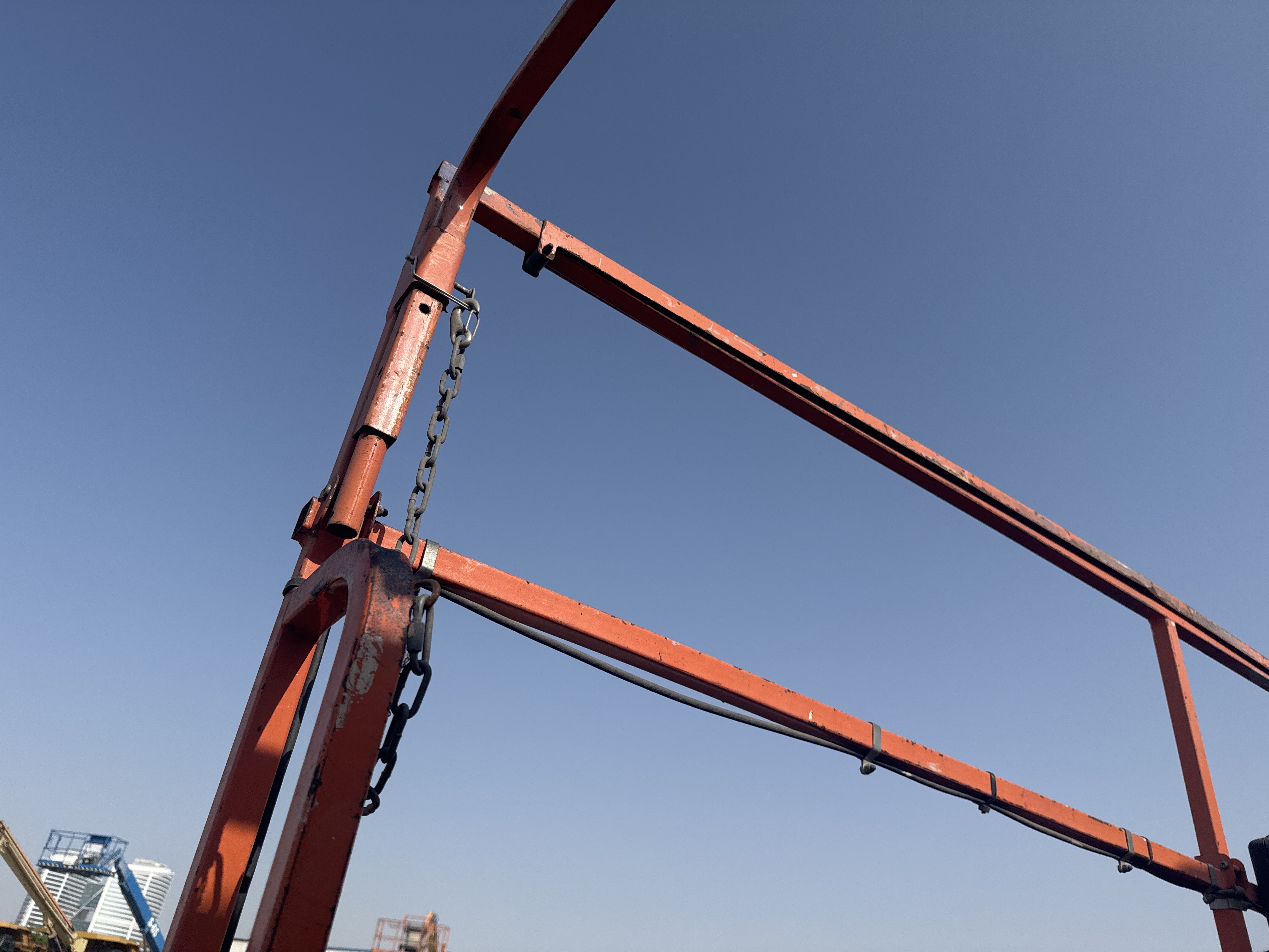 SLA-012-JLG-2646ES-Scissor-lifts-inspection-Structure-Guard-rail-1