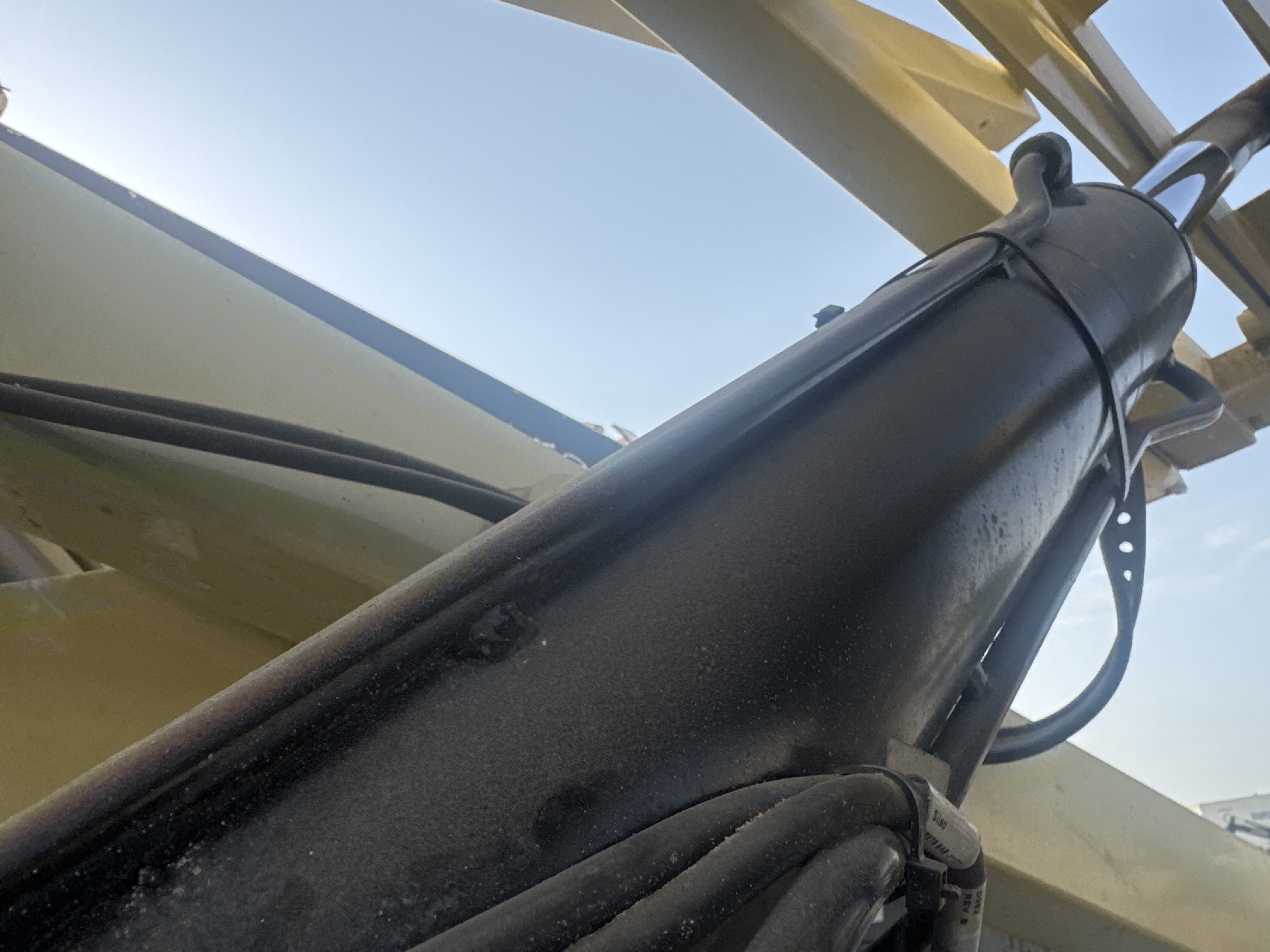 SLA-012-JLG-2646ES-Scissor-lifts-inspection-Hydraulics-Scissor-cylinders-1