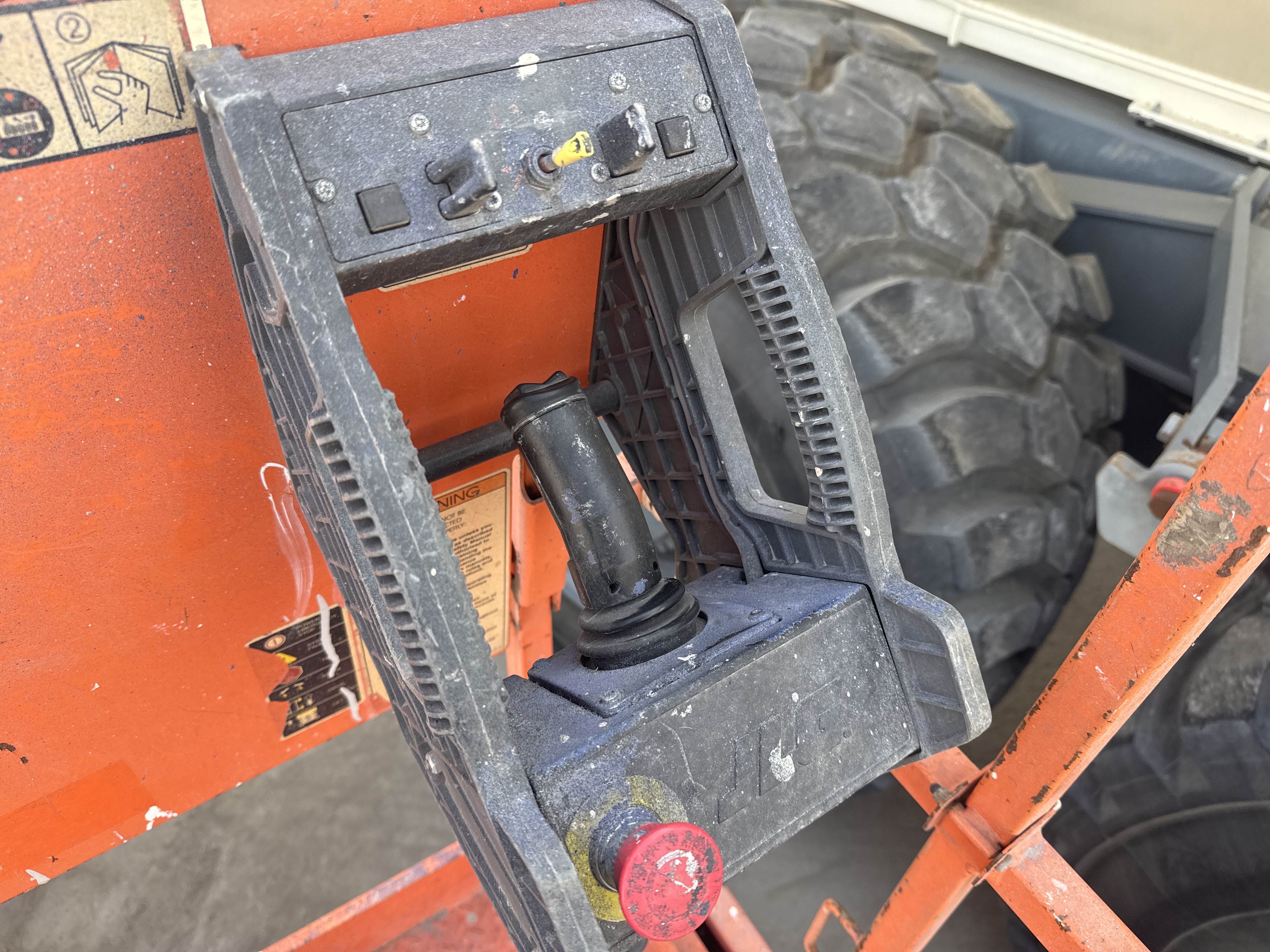SLA-012-JLG-2646ES-Scissor-lifts-inspection-Cabin-Platform-control-1